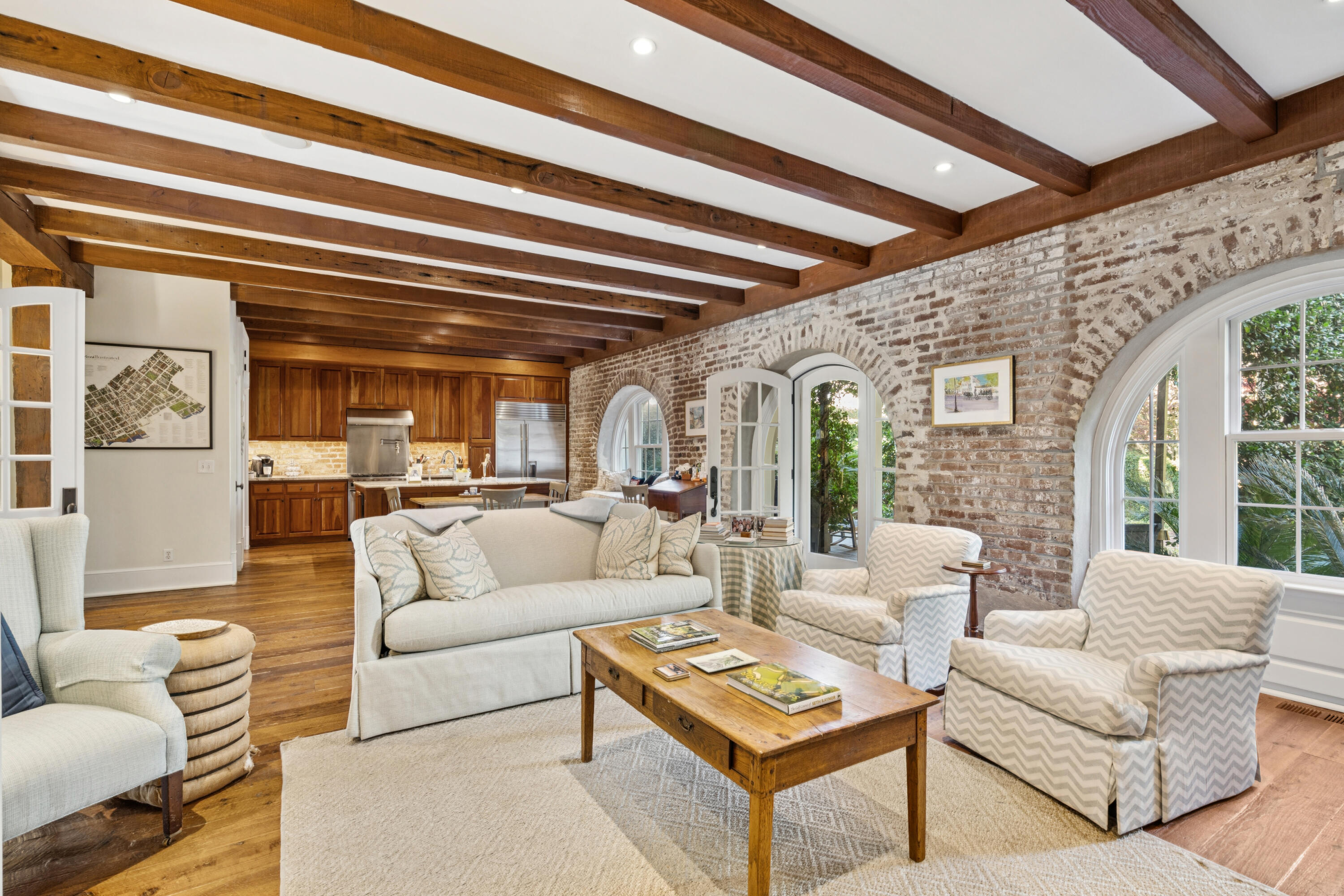 10 S Adgers Wharf