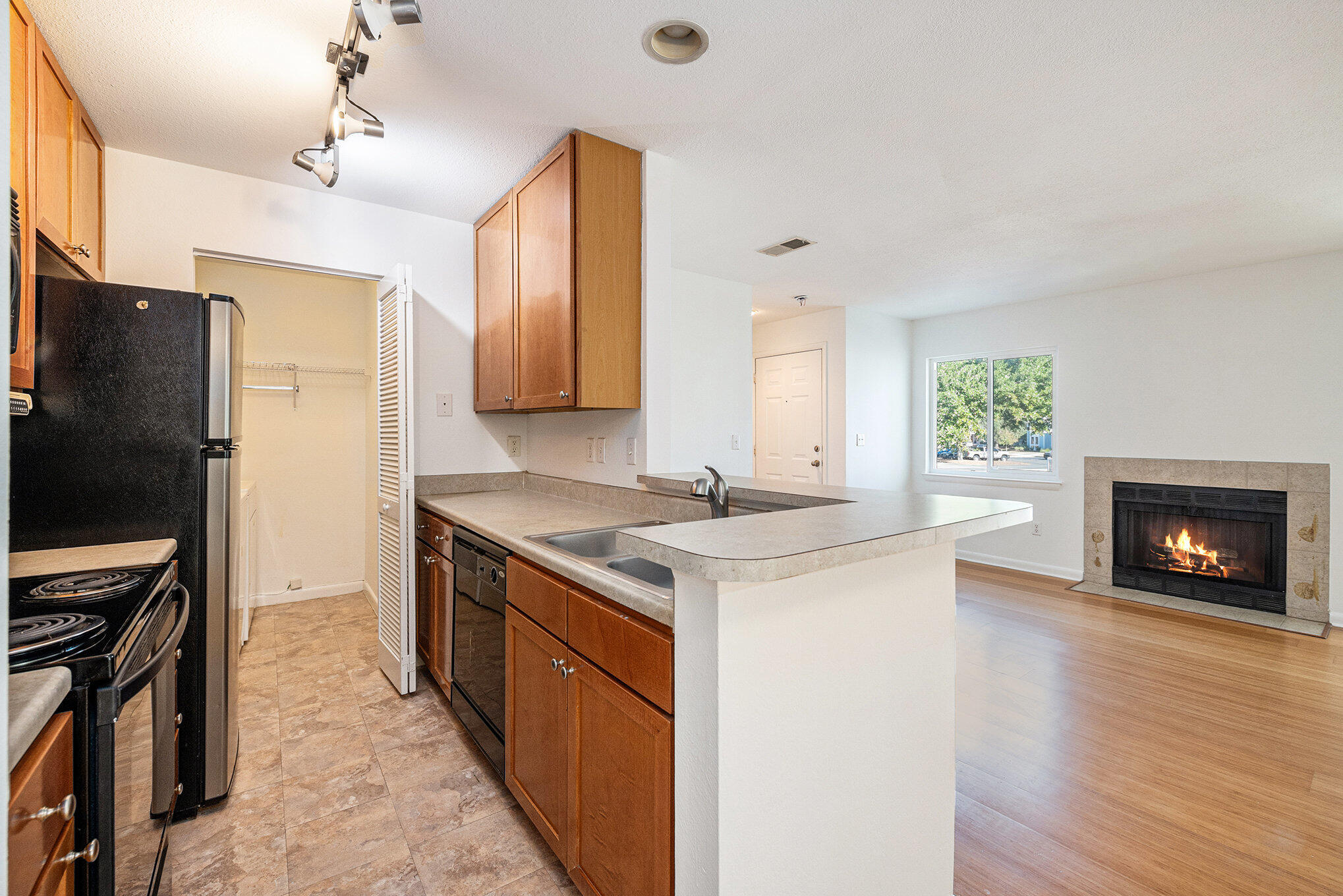 272 Alexandra Drive # 3