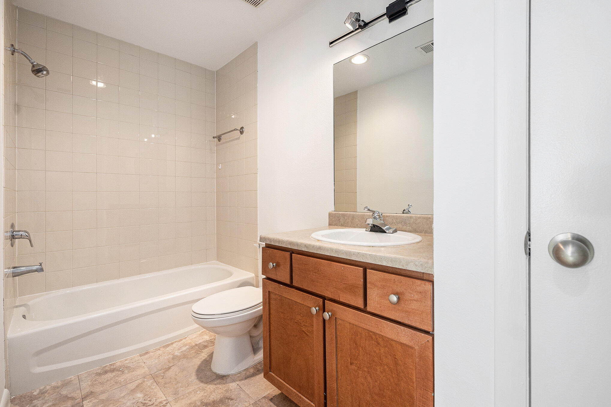272 Alexandra Drive # 3