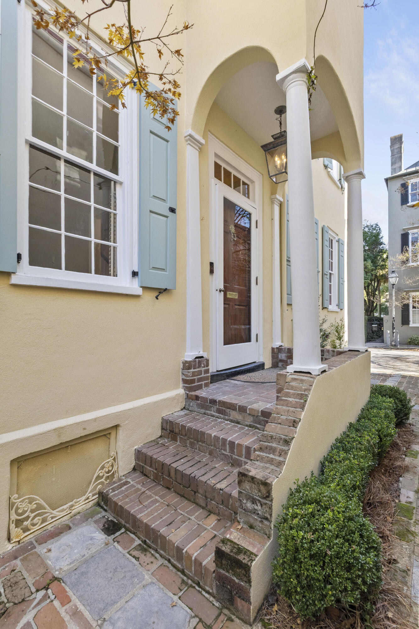 83 King Street