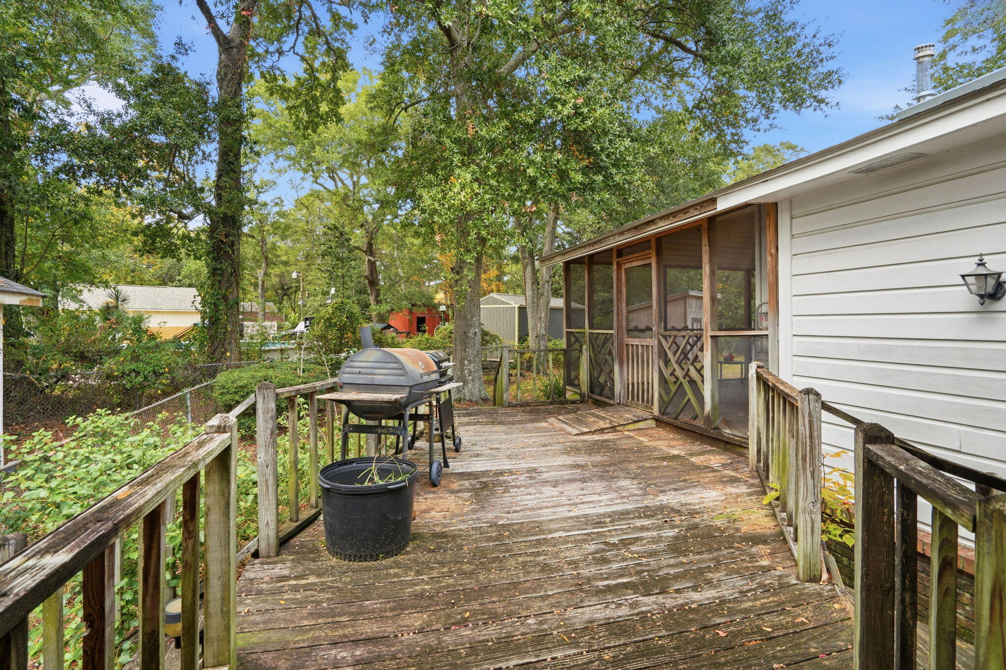 856 Robert E Lee Boulevard