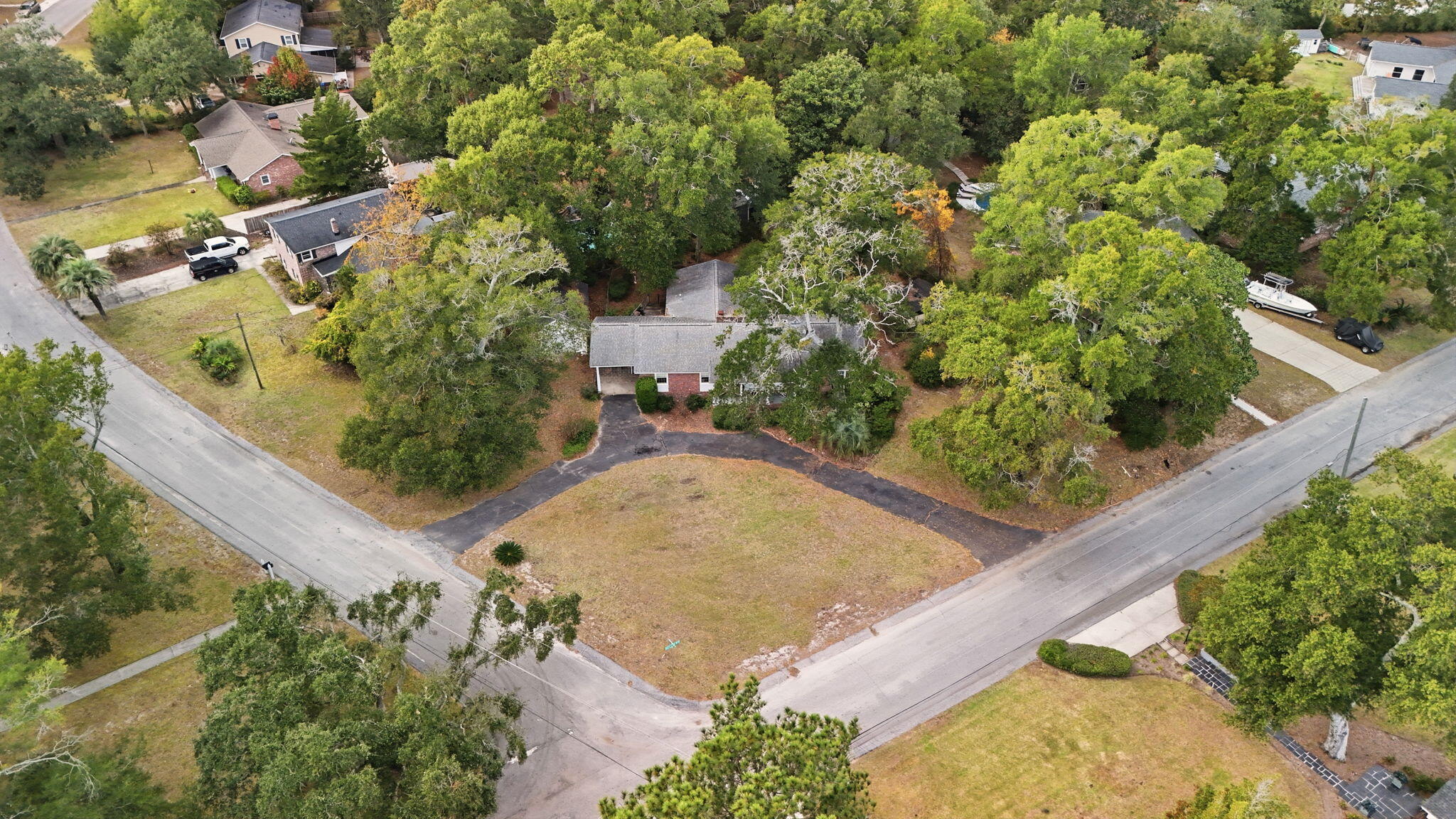 856 Robert E Lee Boulevard