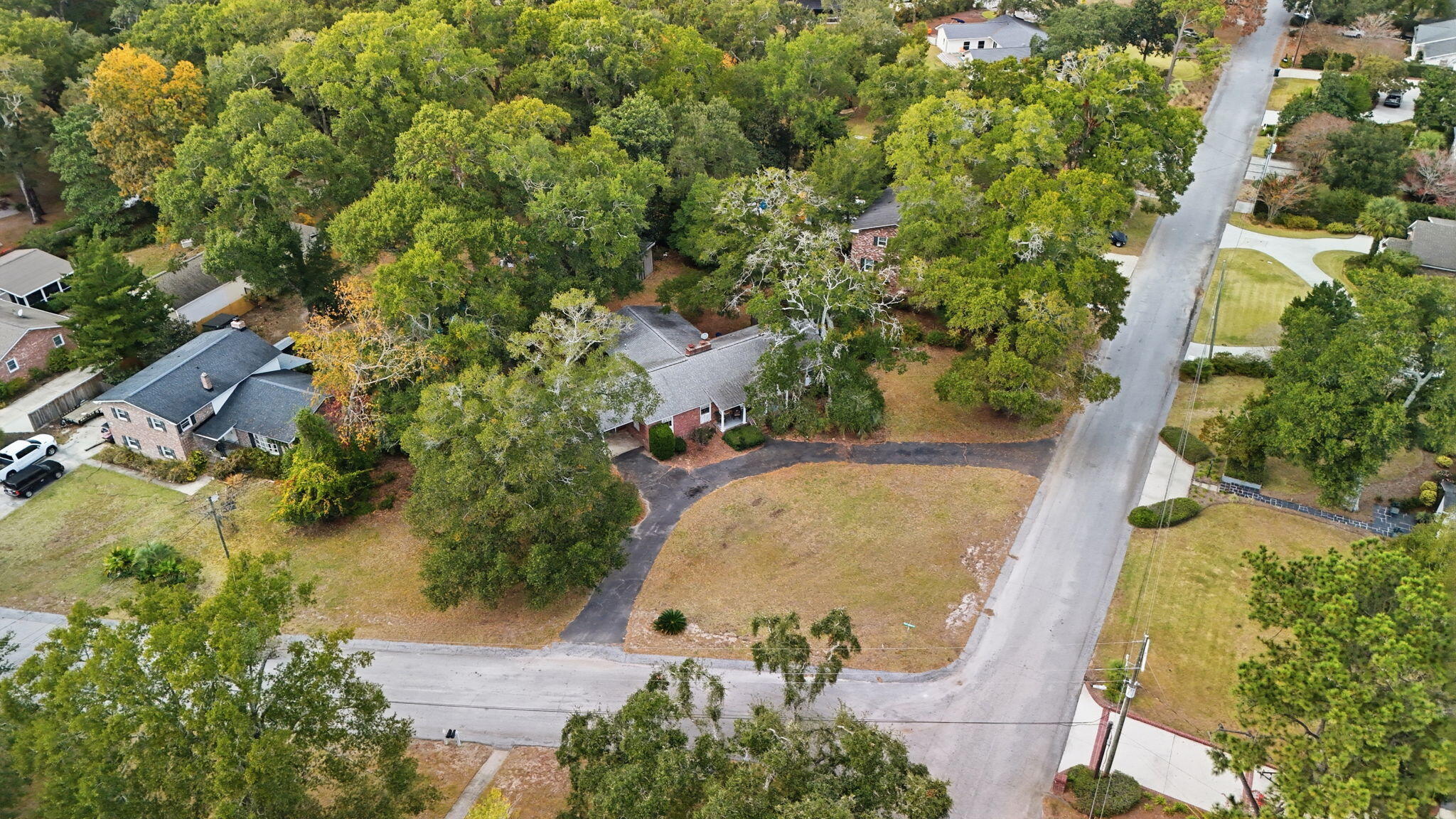 856 Robert E Lee Boulevard