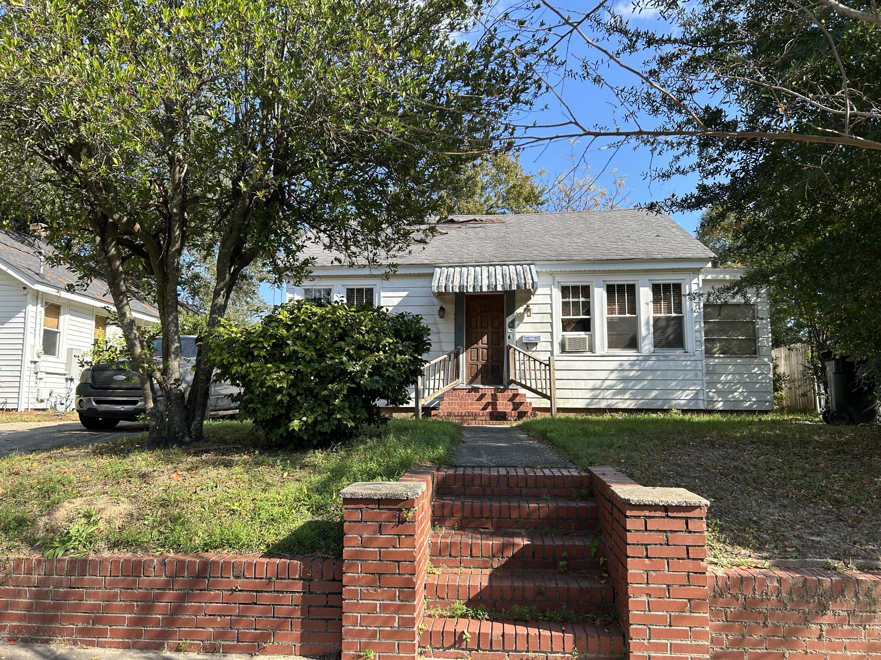 872 Ashley Avenue