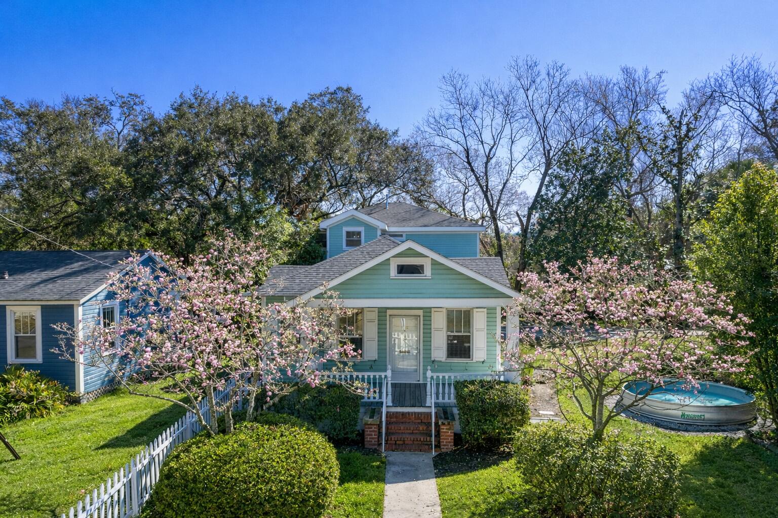 103 Tall Oak Avenue
