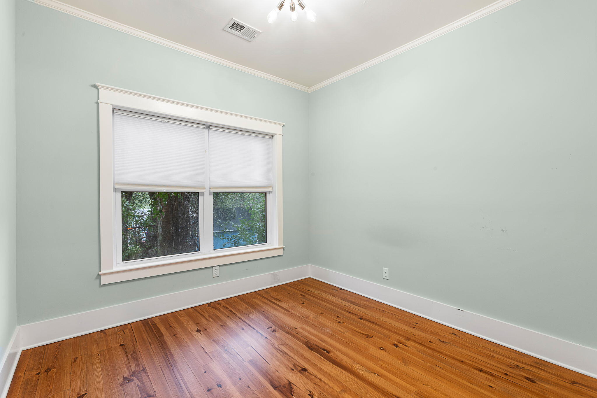 103 Tall Oak Avenue