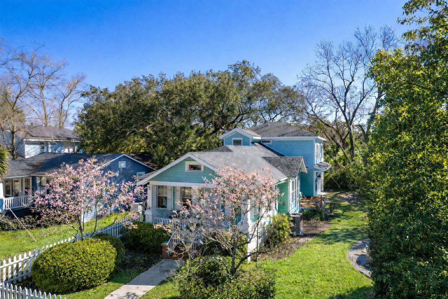 103 Tall Oak Avenue