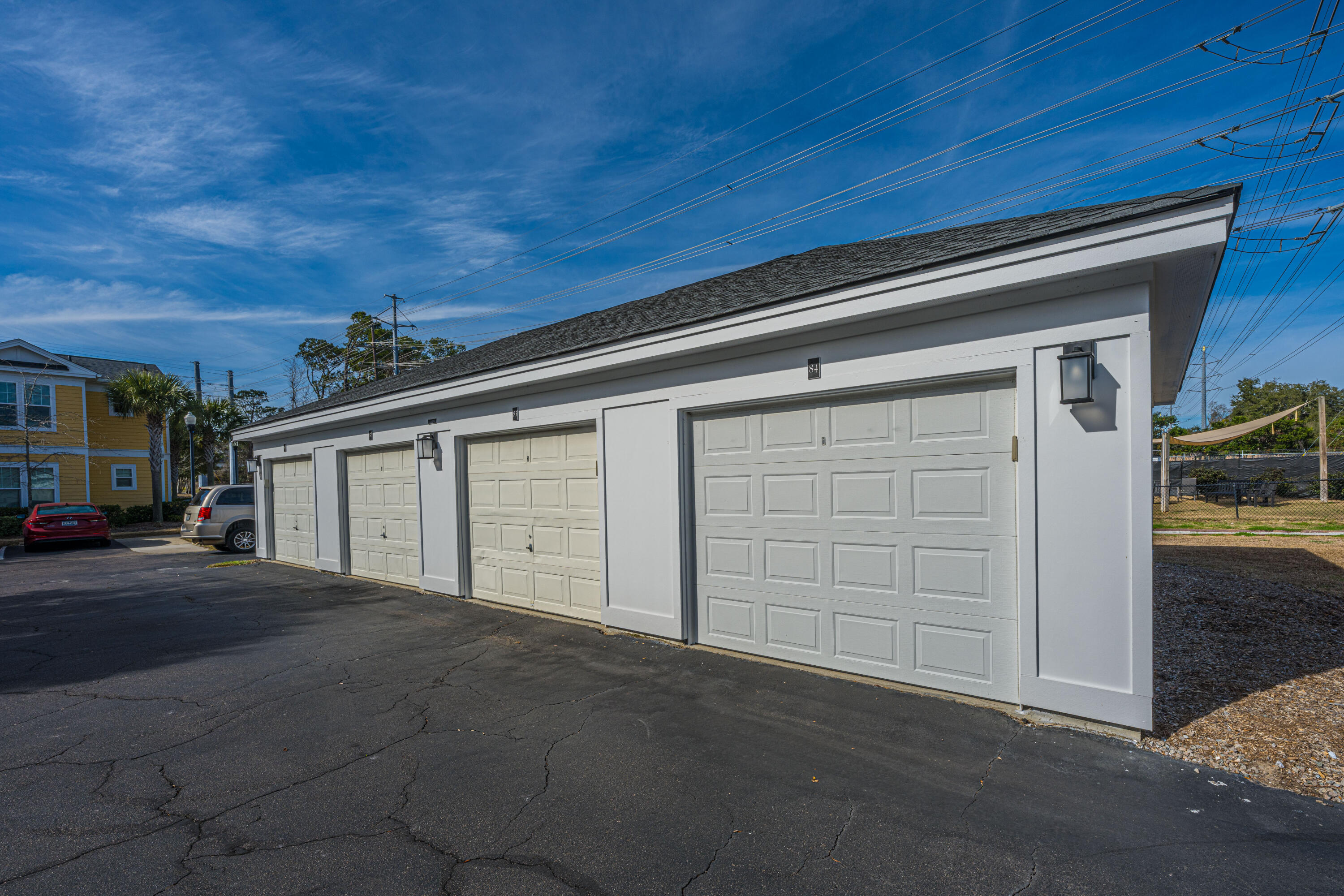 1421 Rosewood Lane