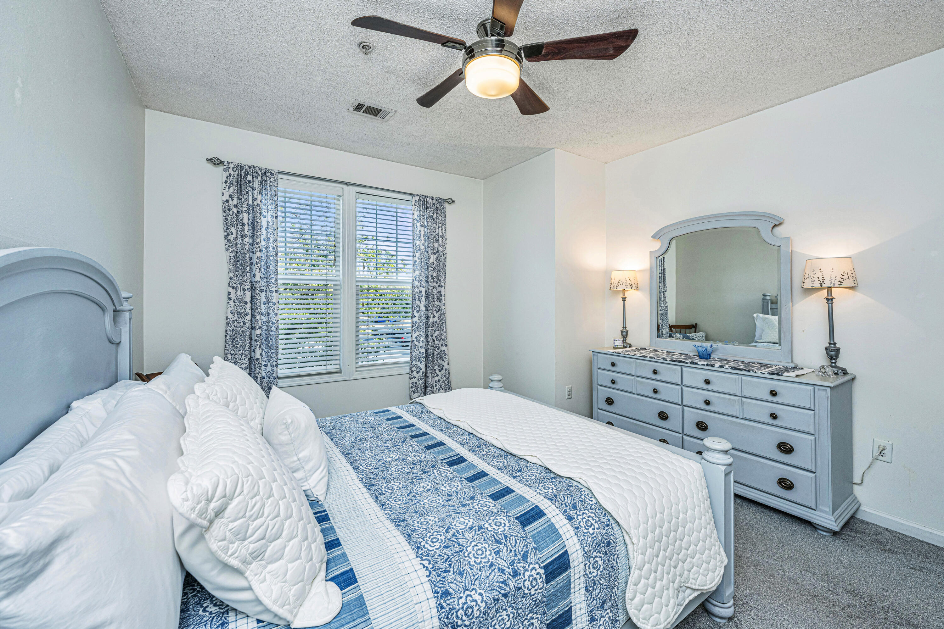 1421 Rosewood Lane