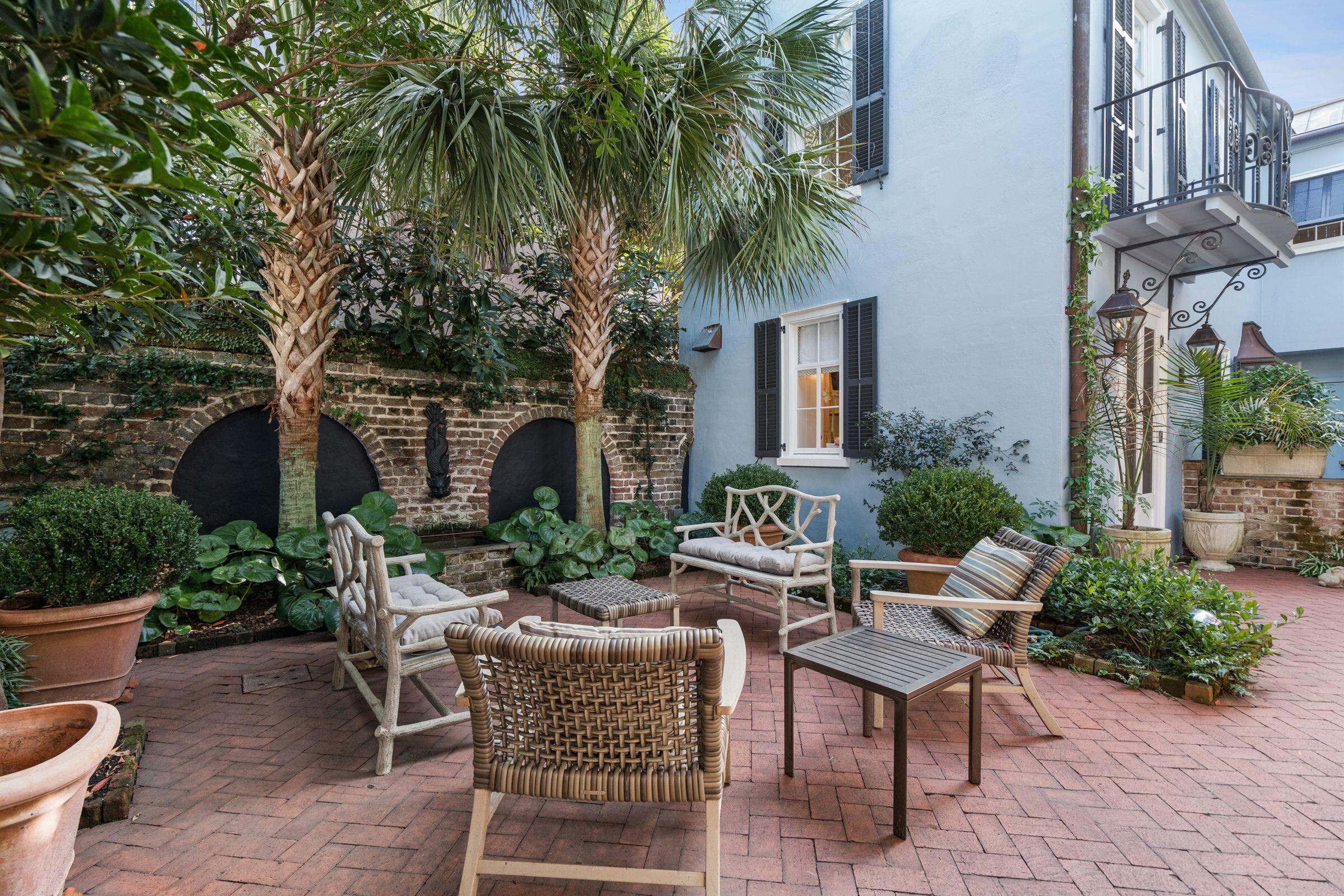 6 Saint Michaels Alley