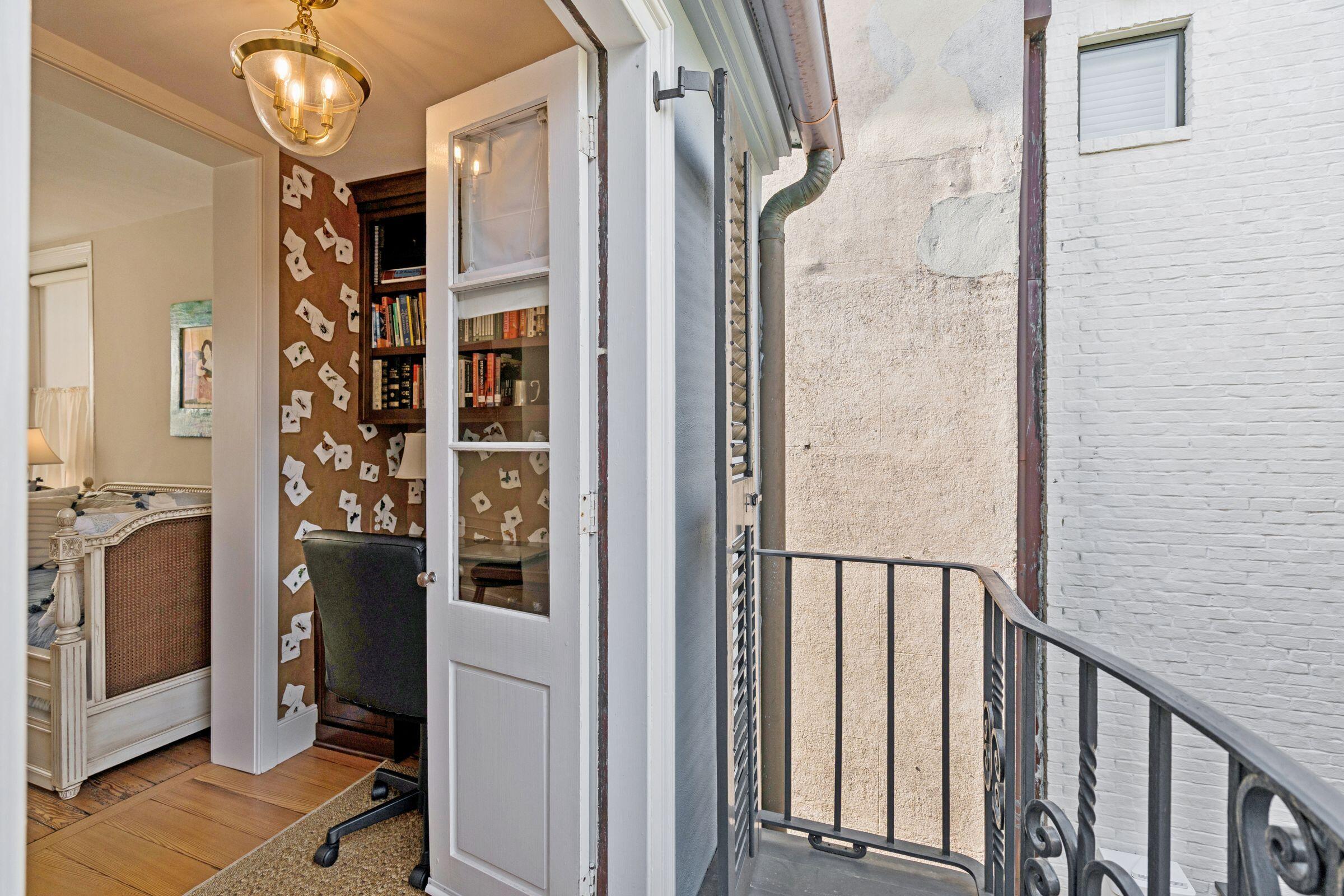 6 Saint Michaels Alley