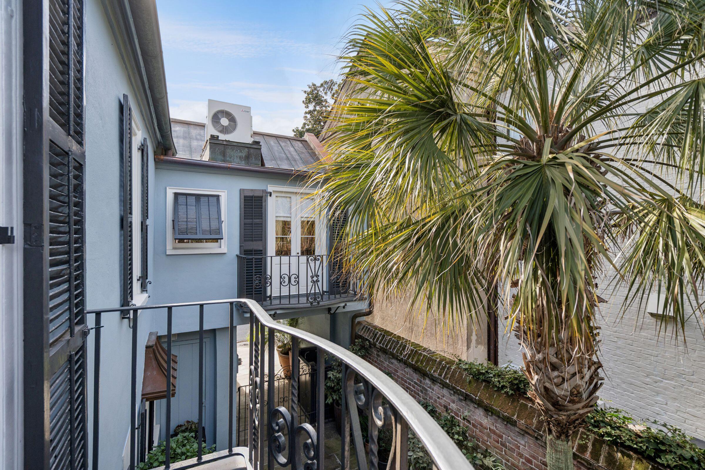 6 Saint Michaels Alley