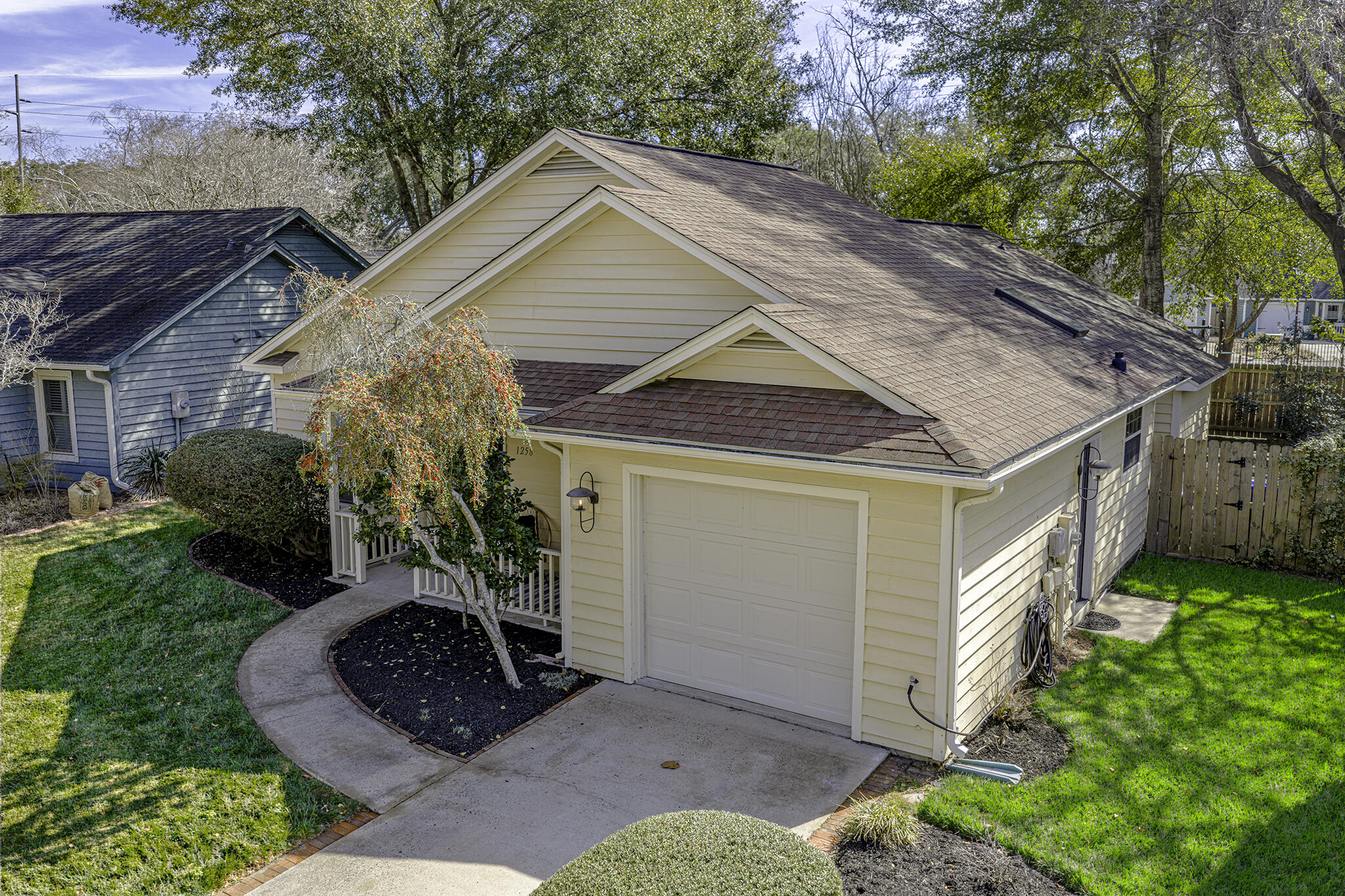 1258 Llewellyn Road