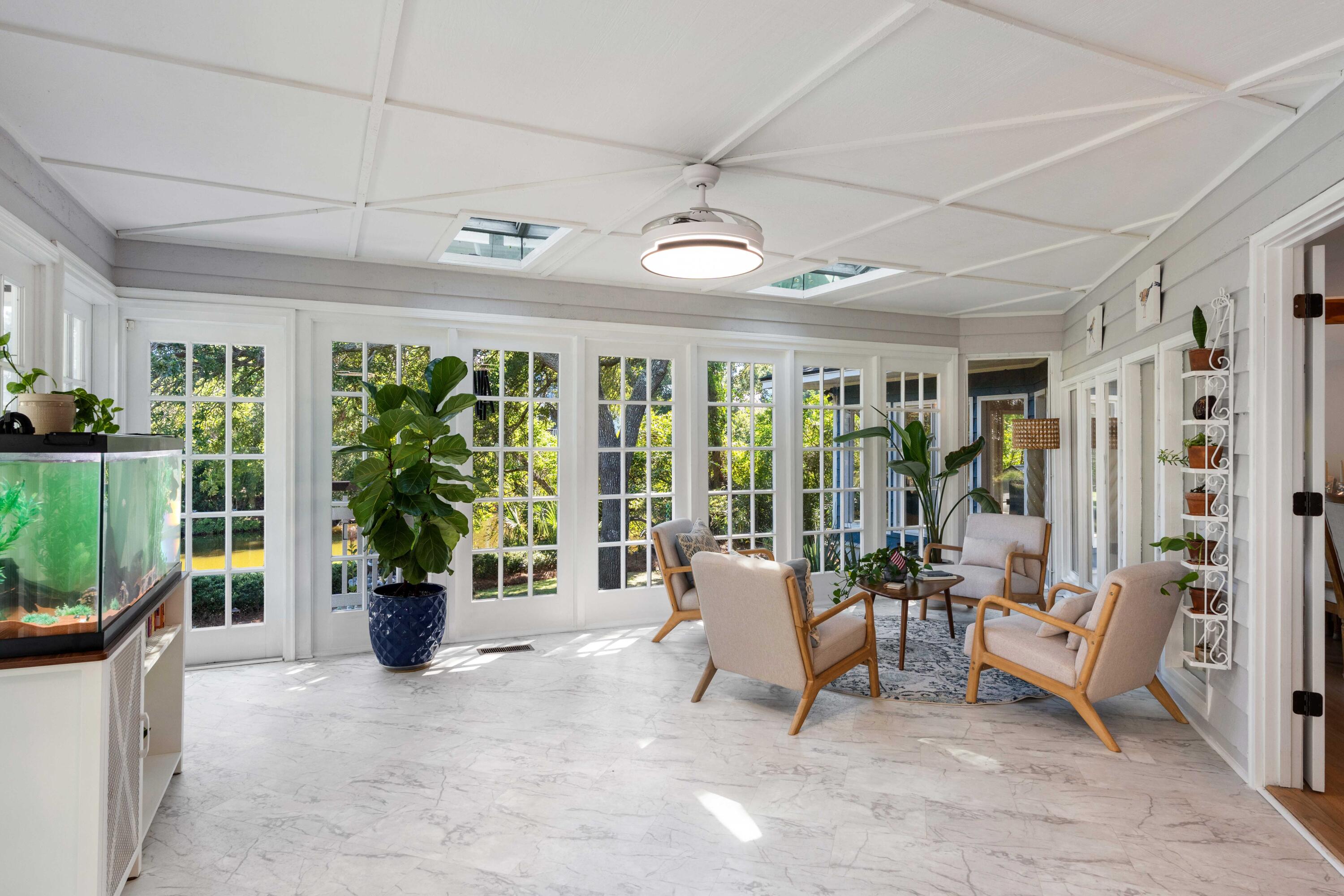 6 Sandwedge Lane