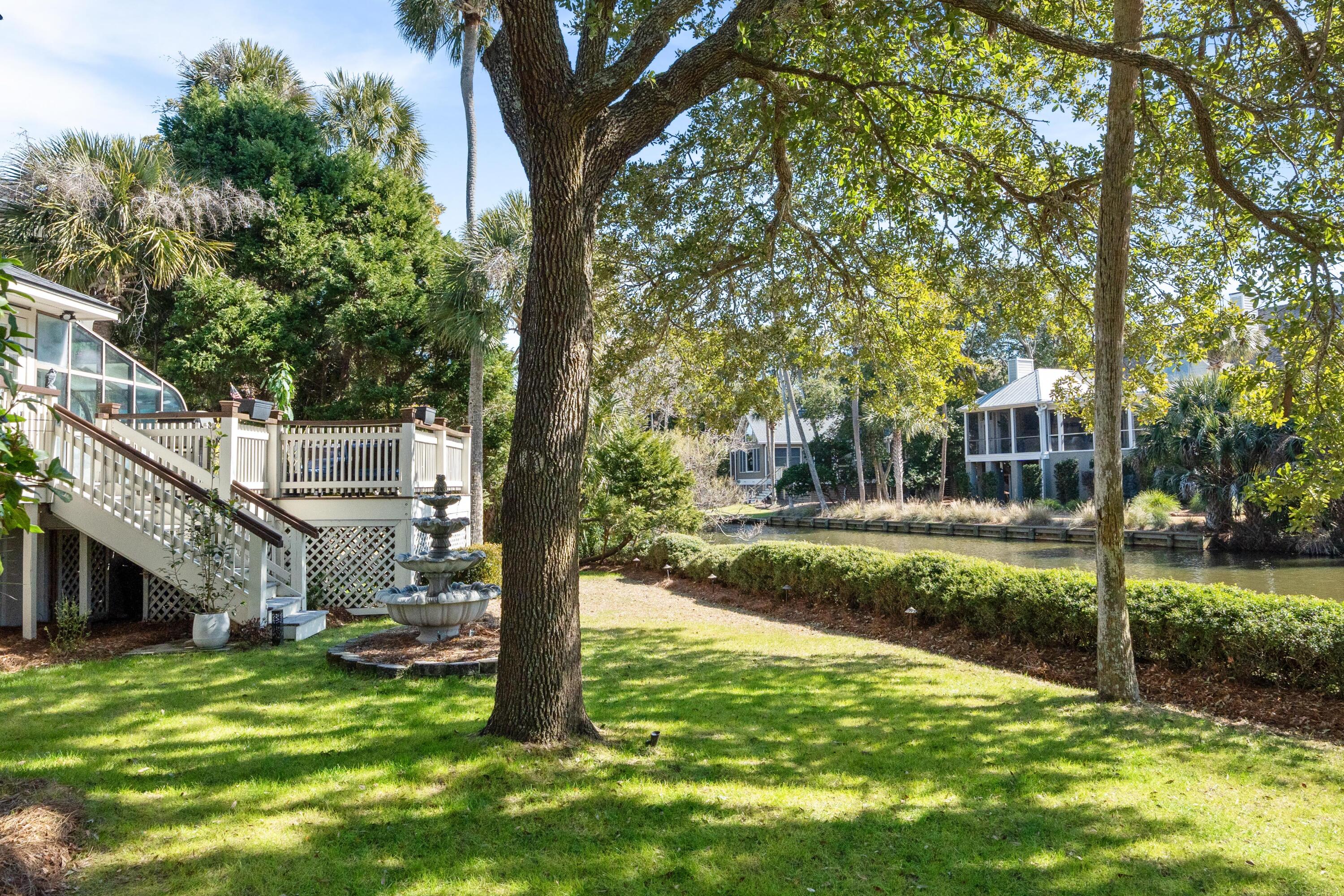 6 Sandwedge Lane