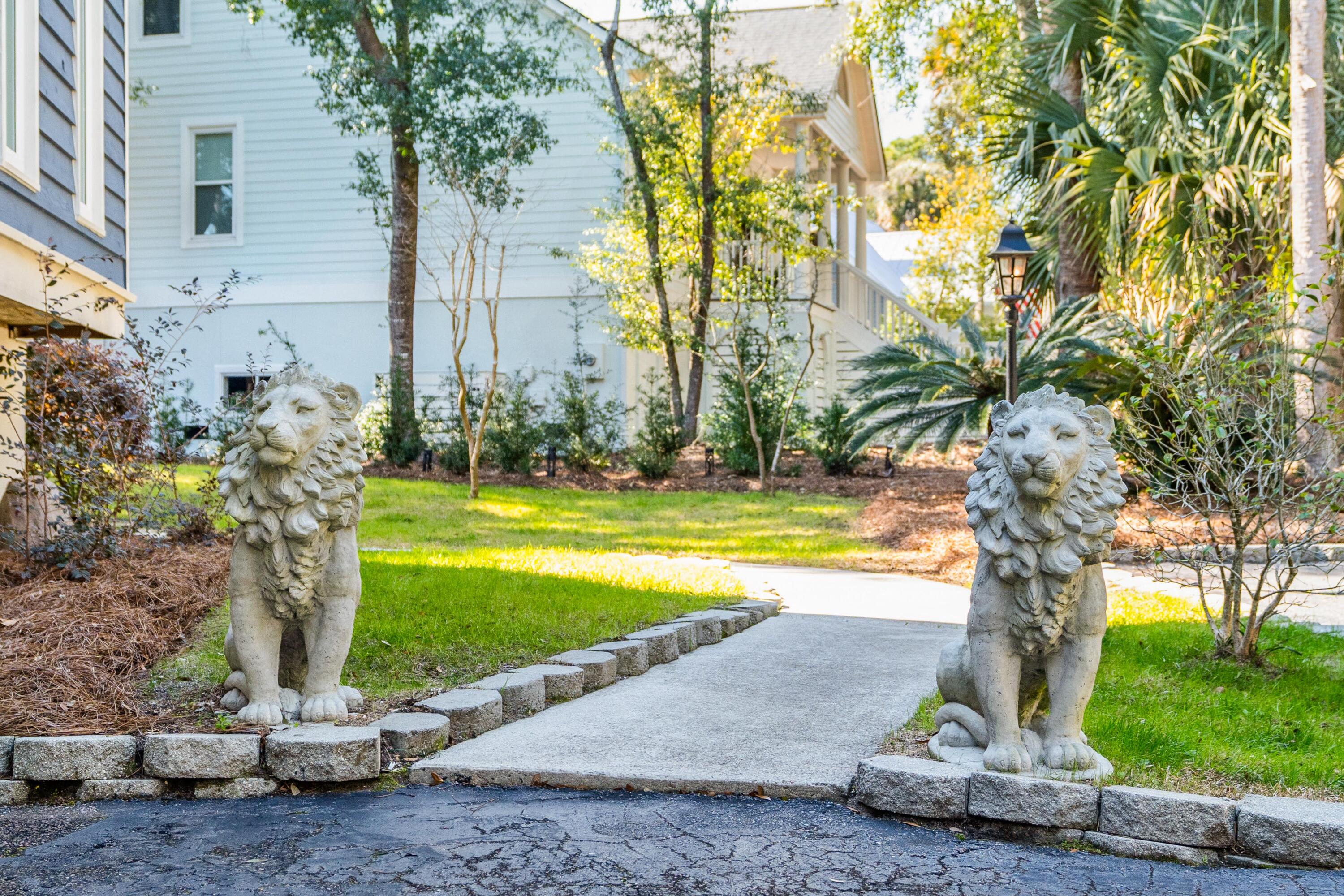 6 Sandwedge Lane