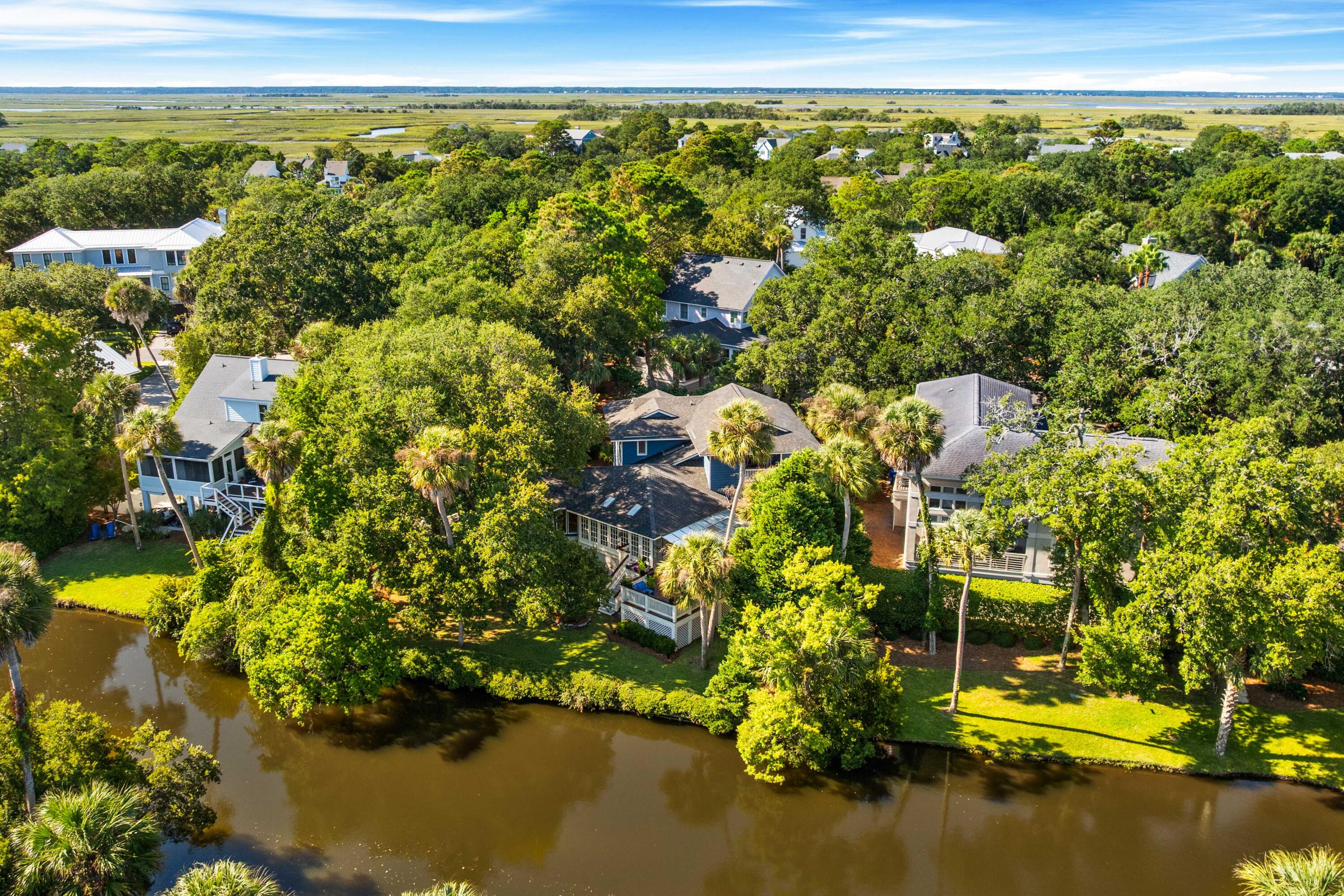 6 Sandwedge Lane