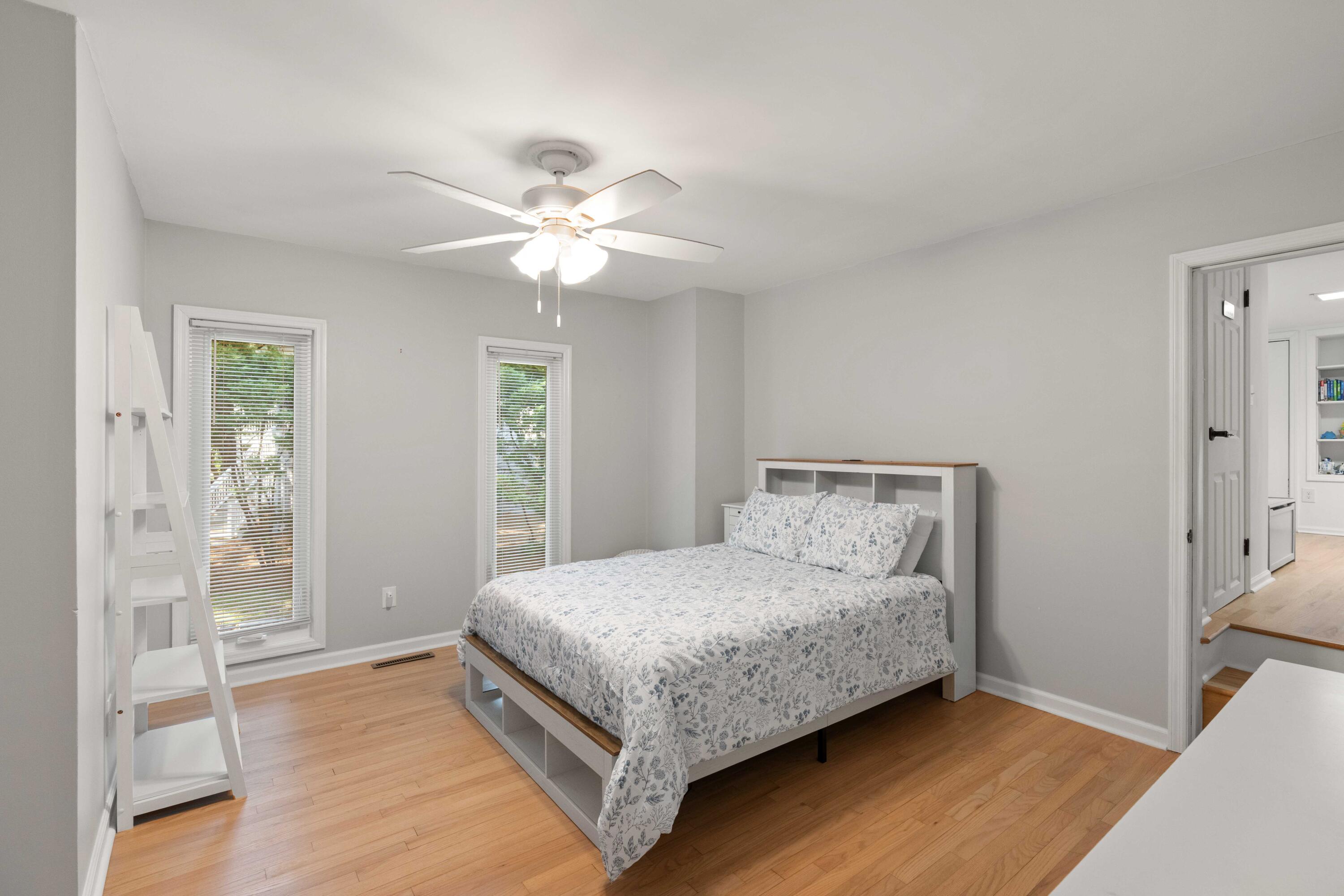 6 Sandwedge Lane