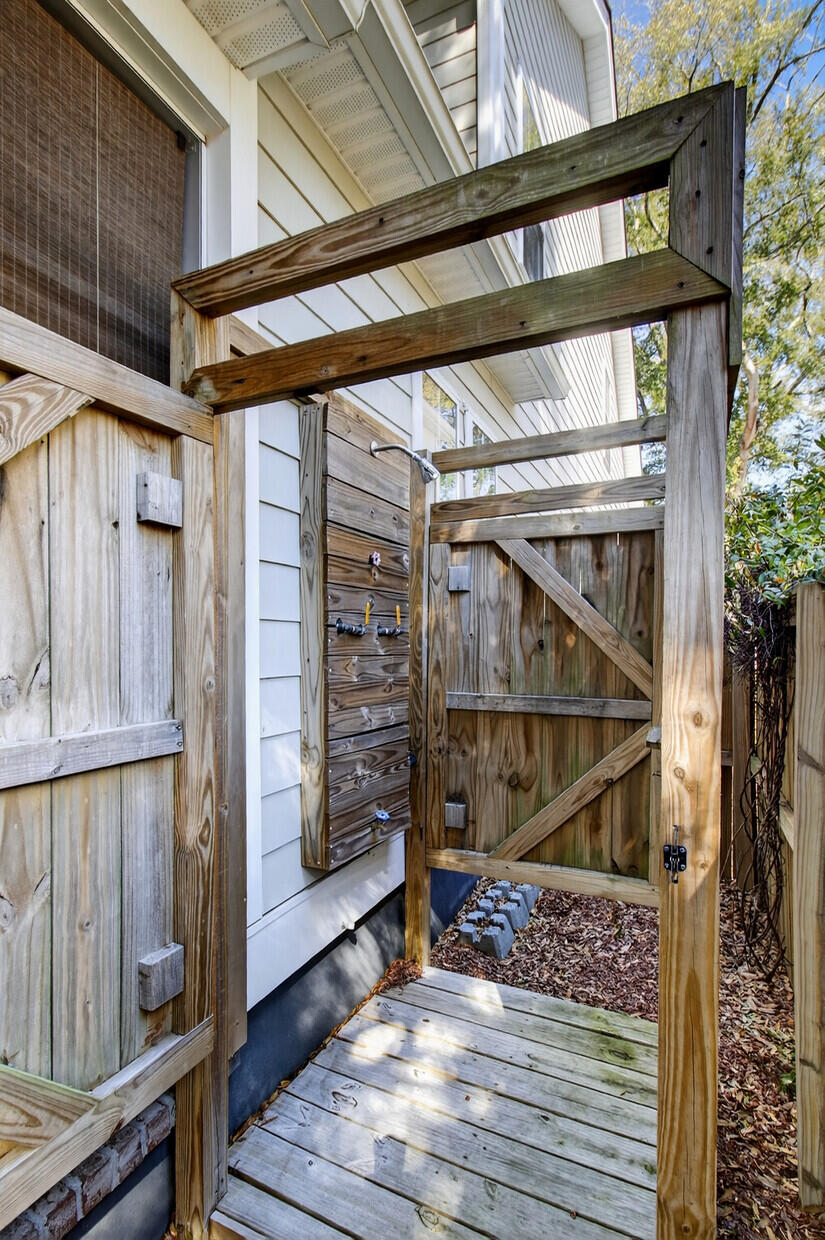 1213 Gannett Road