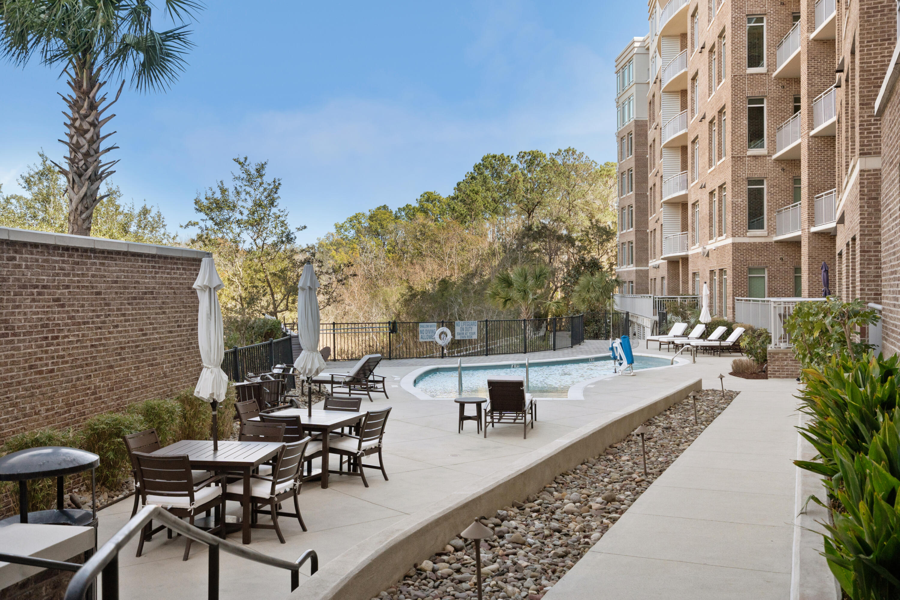 155 Wingo Way # 416