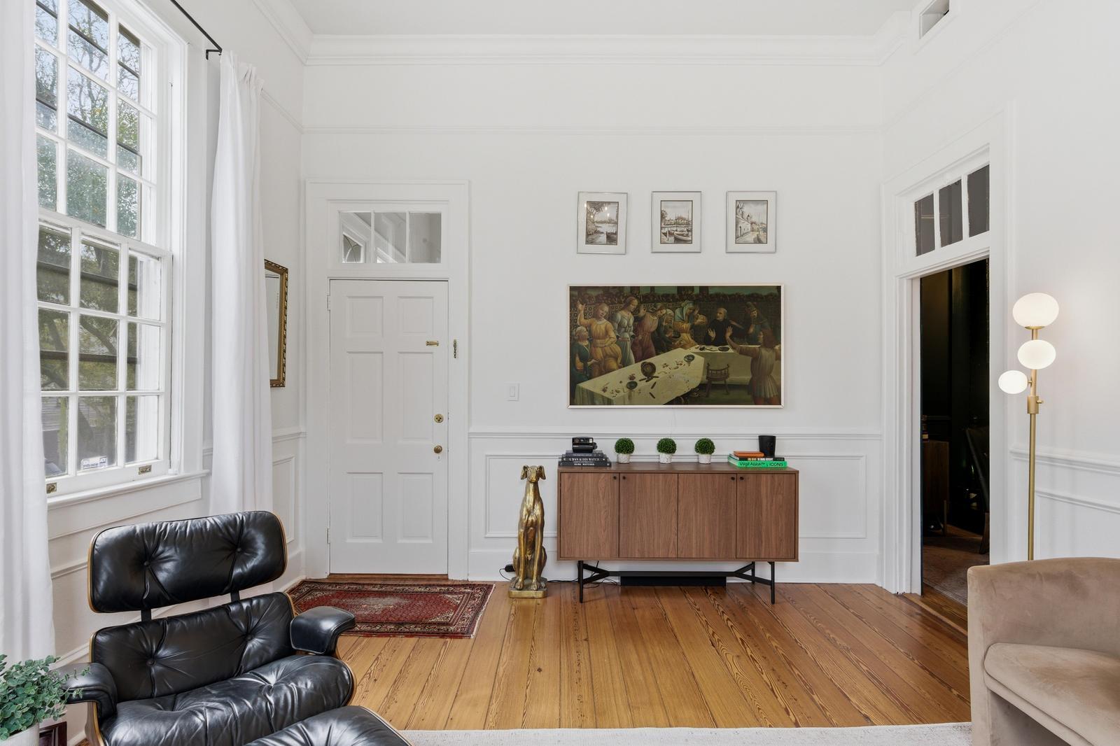 84 Bull Street # B
