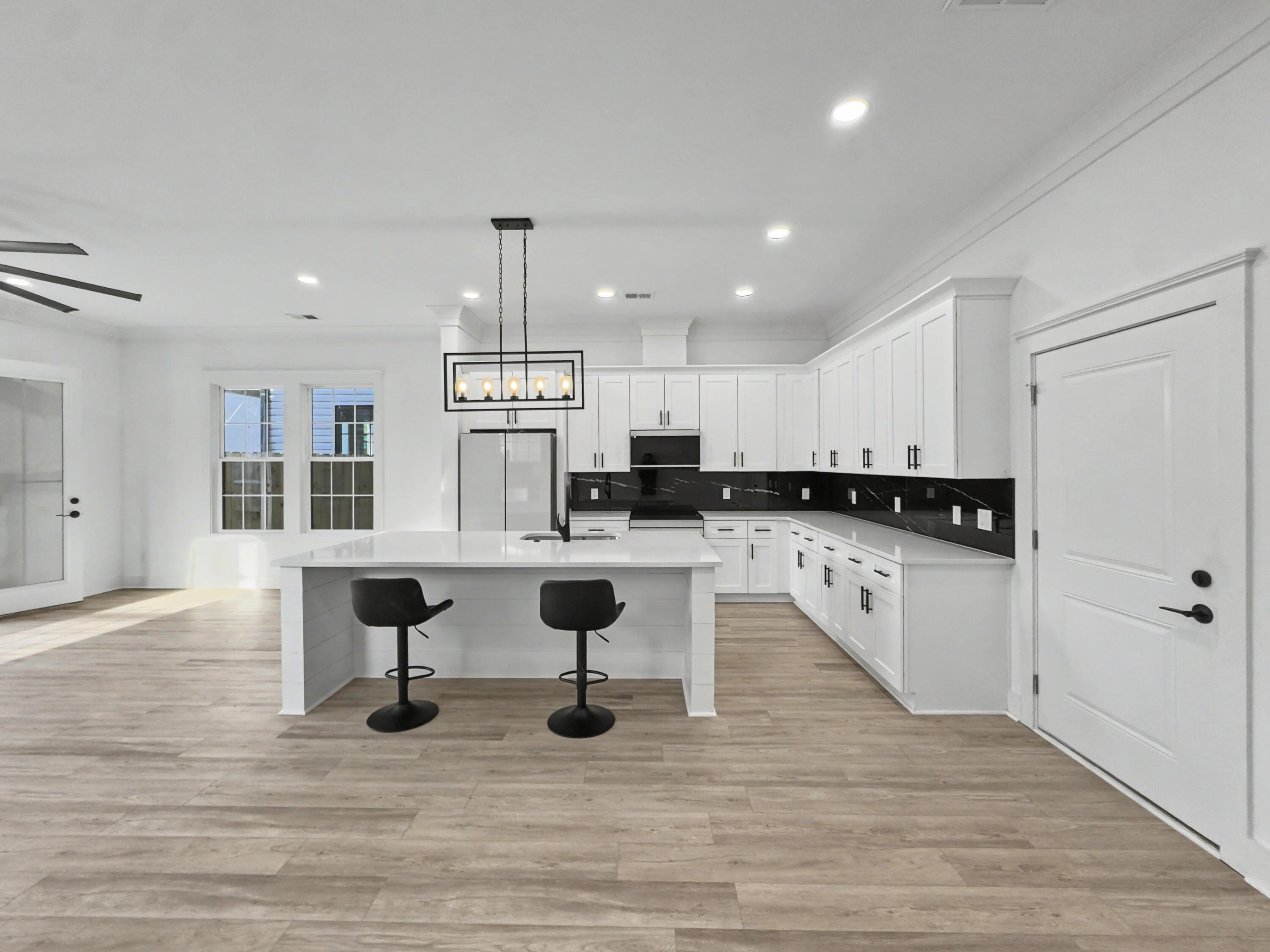 2030 Echo Avenue