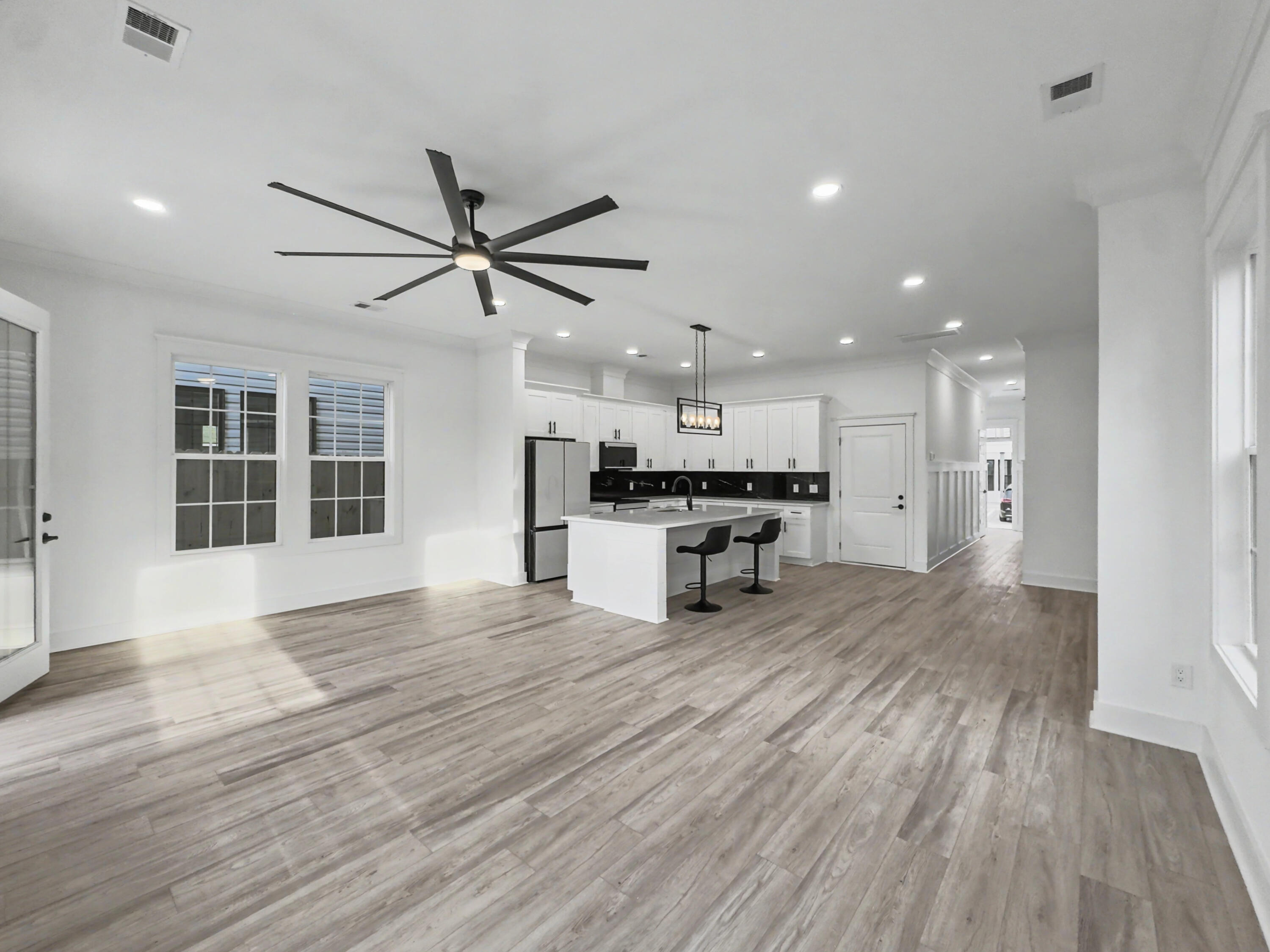 2030 Echo Avenue