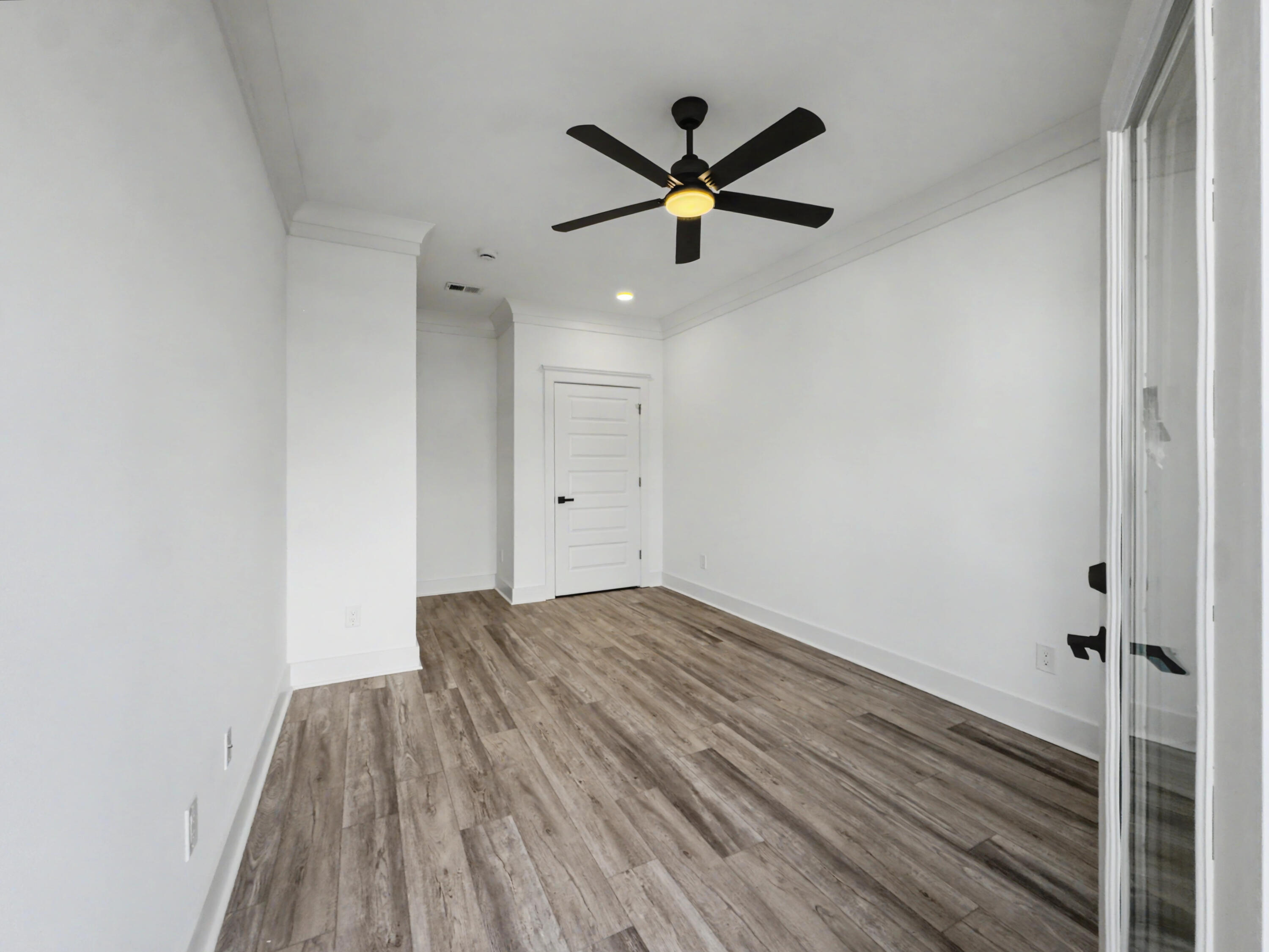 2030 Echo Avenue
