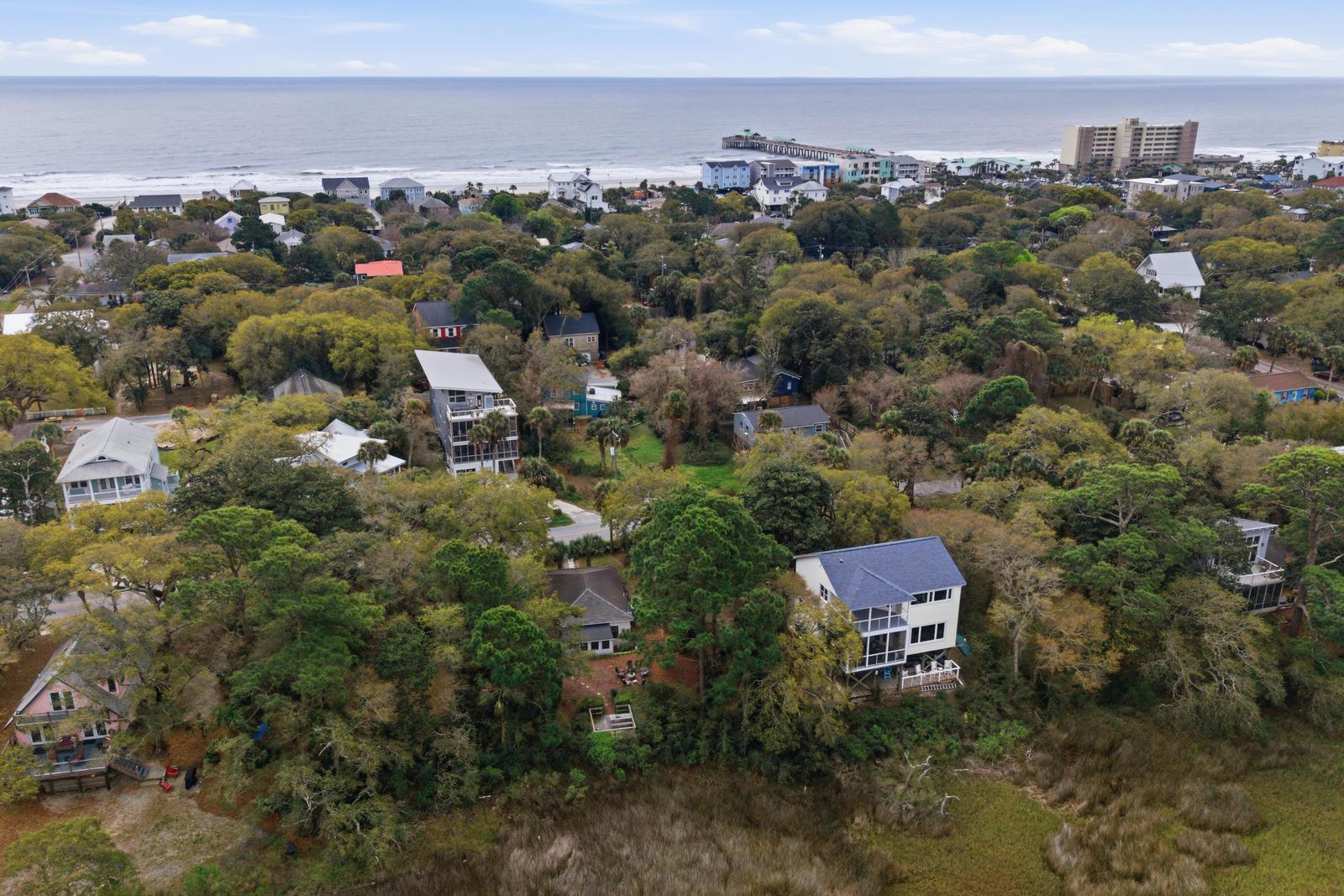 214 E Huron Avenue