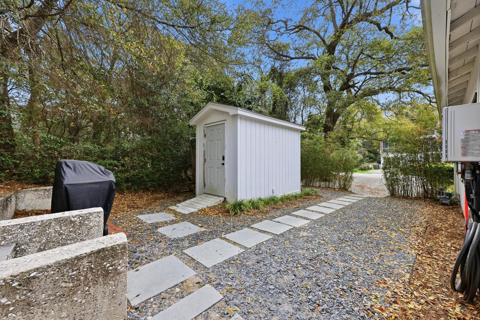 214 E Huron Avenue