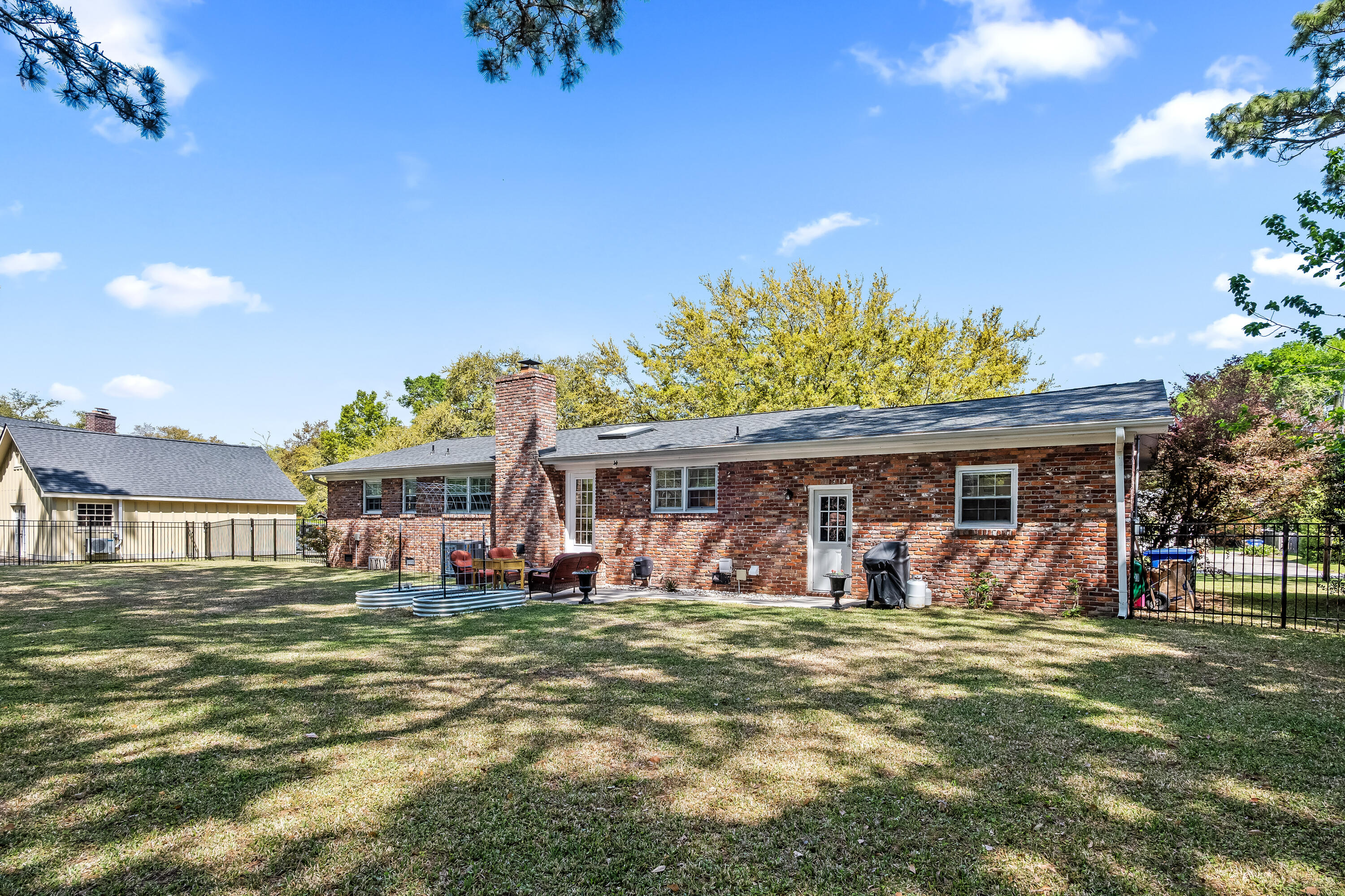 971 Carmel Drive