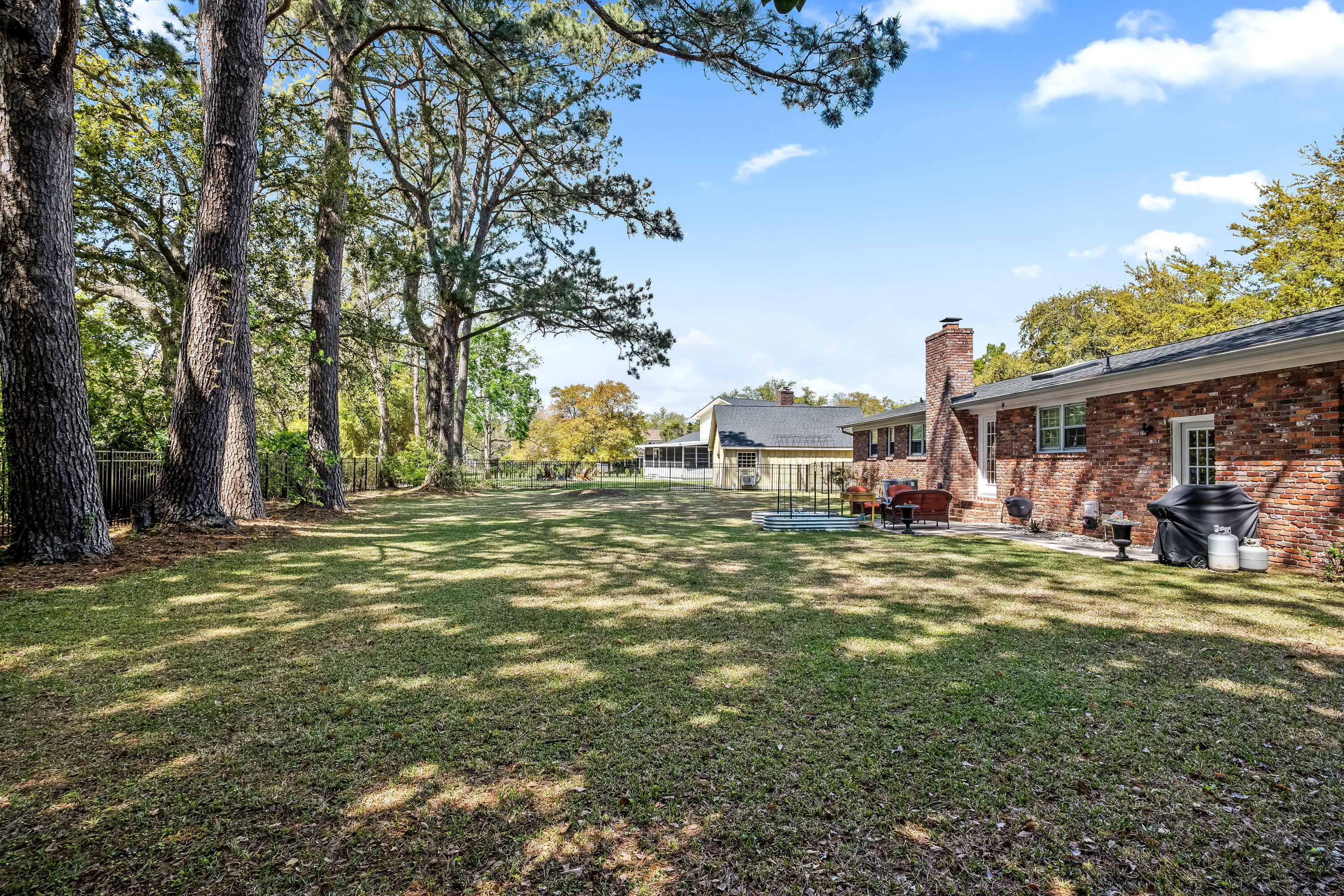 971 Carmel Drive