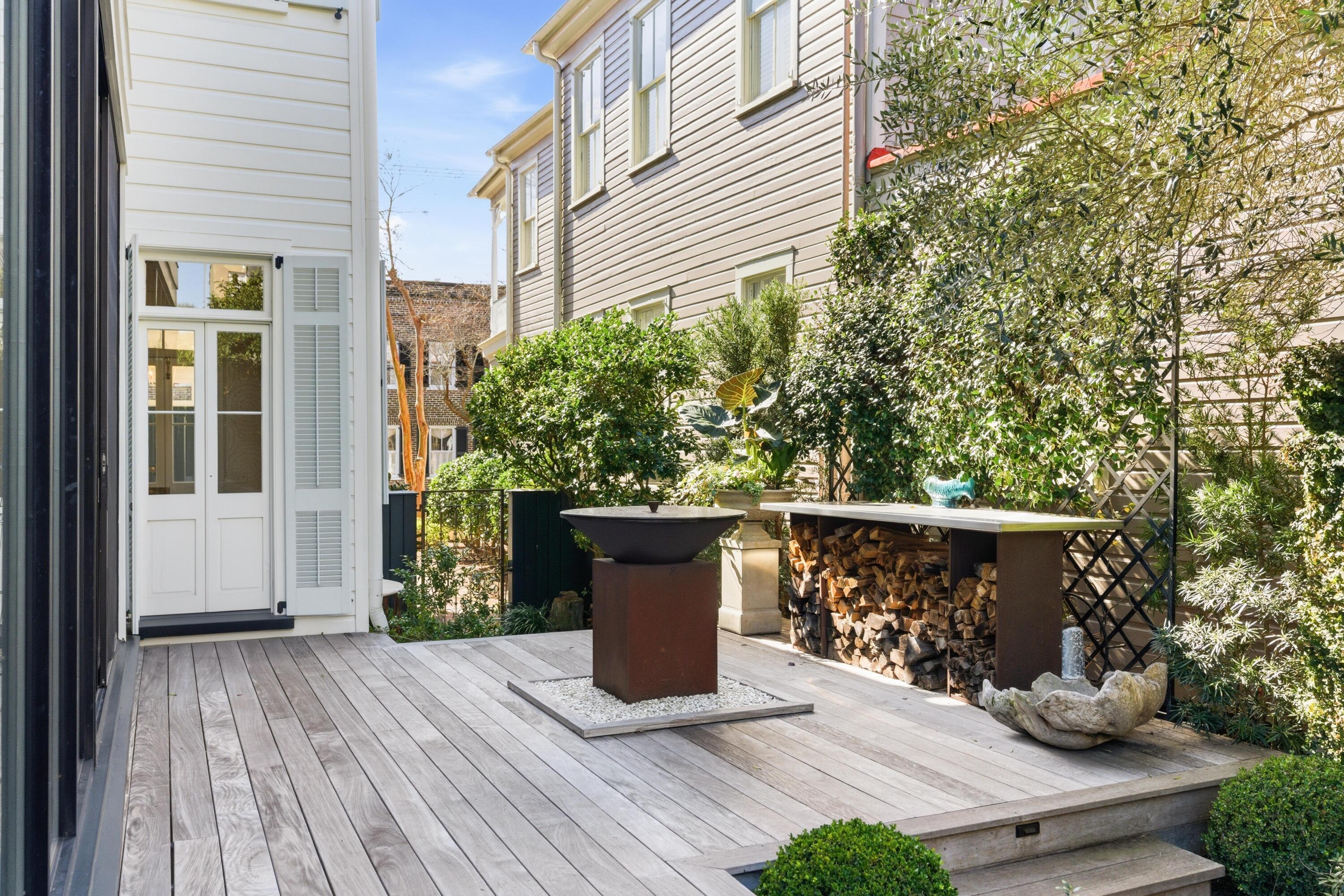 4 Wentworth Street