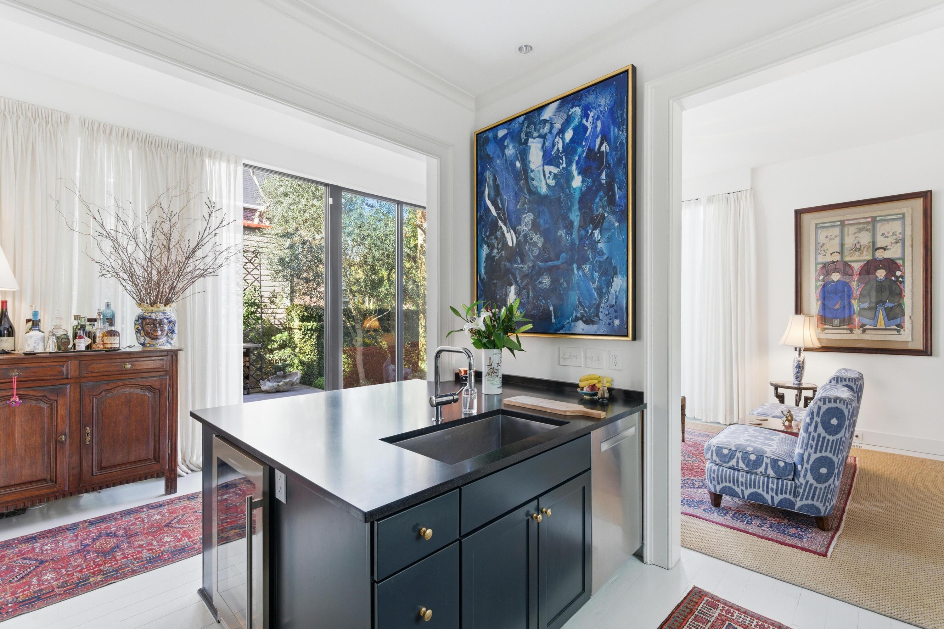 4 Wentworth Street
