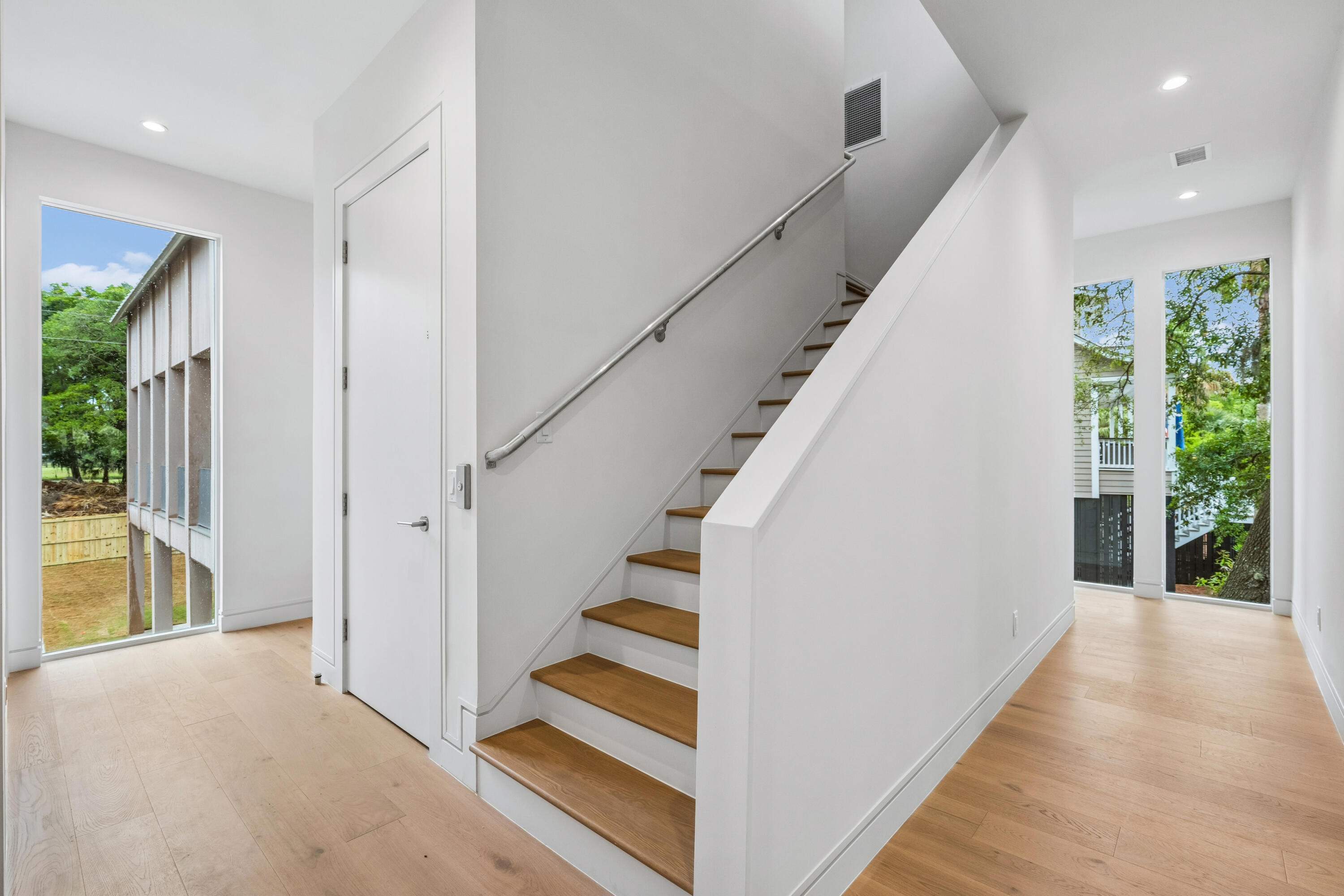 3102 Fort Street