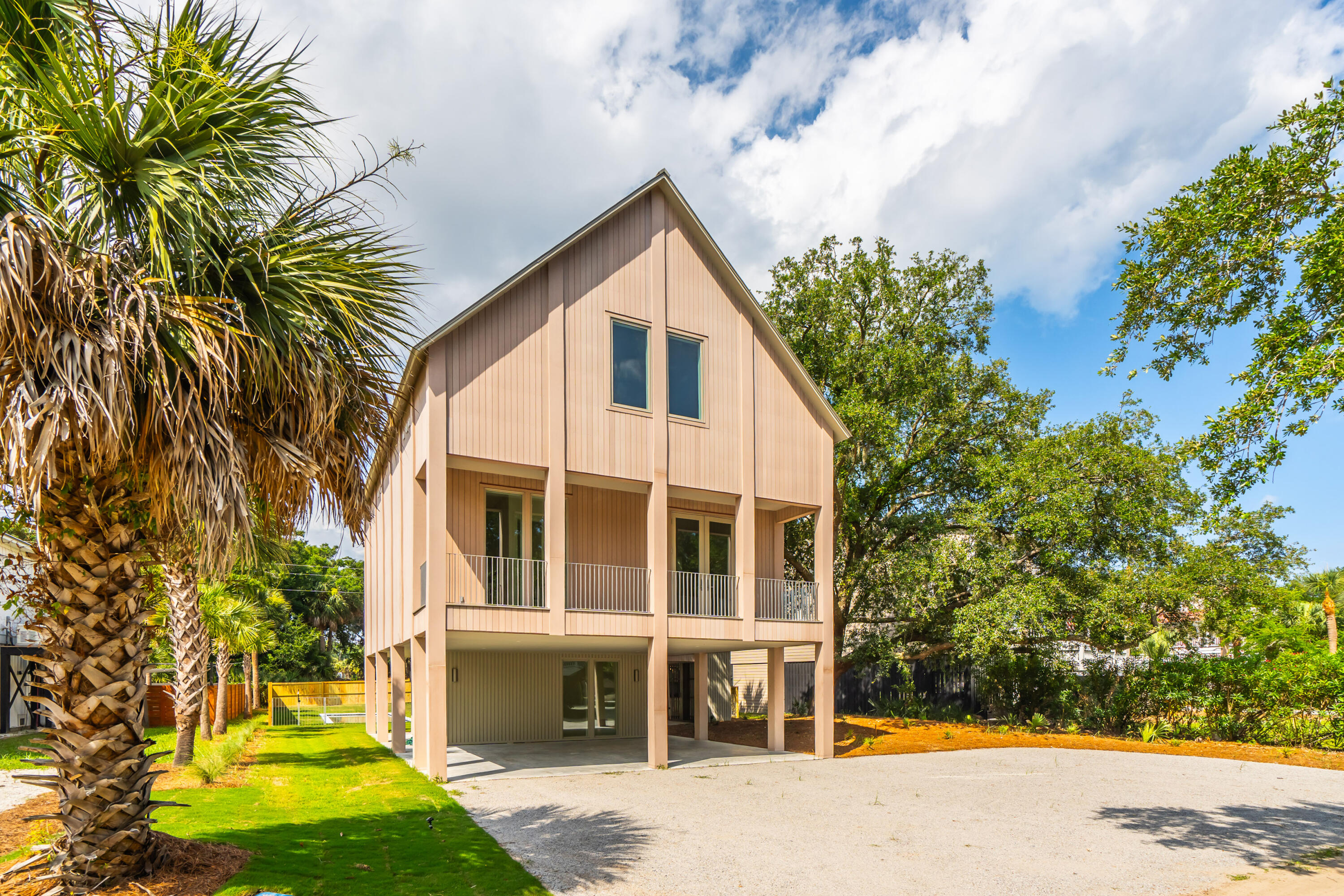3102 Fort Street