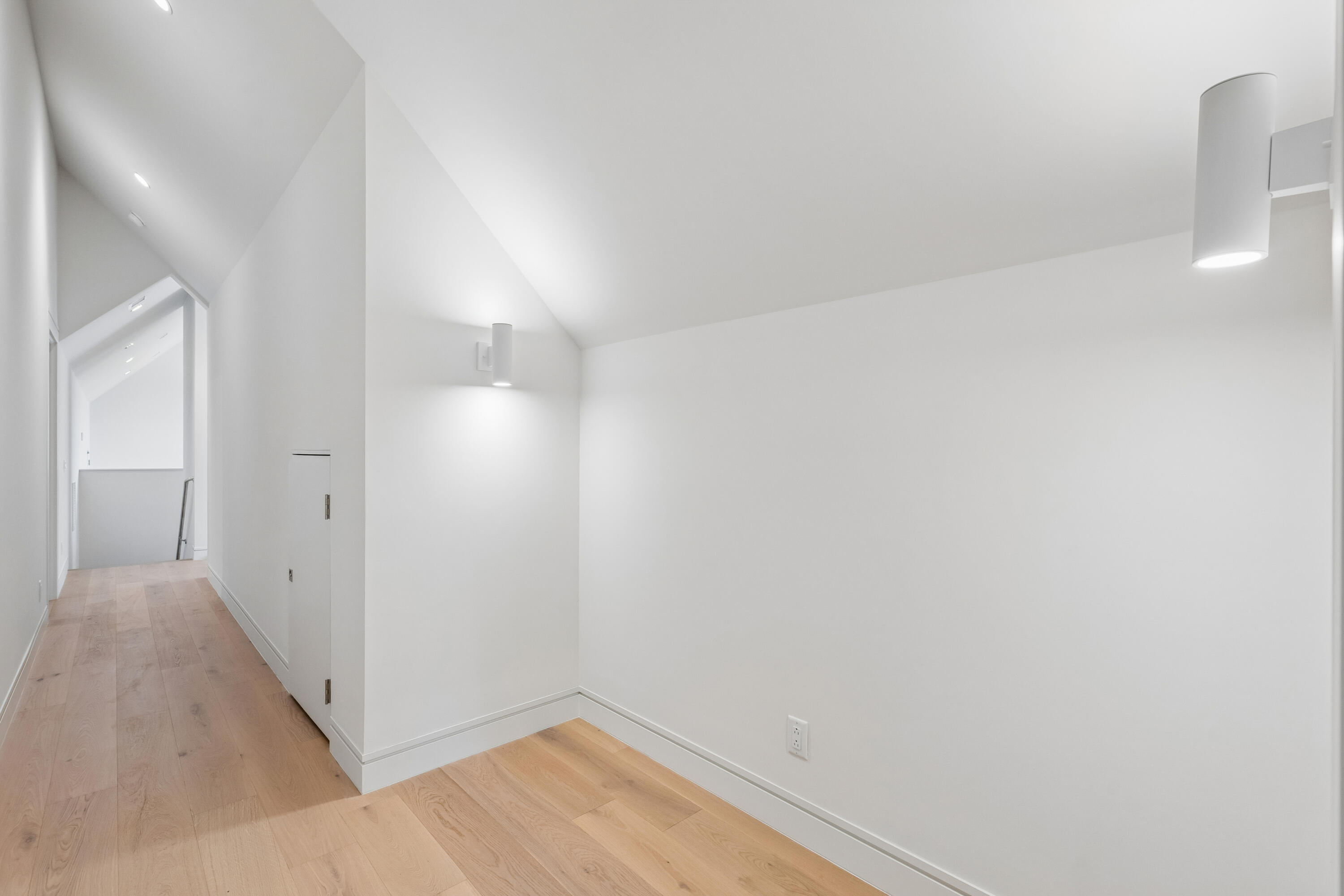 3102 Fort Street