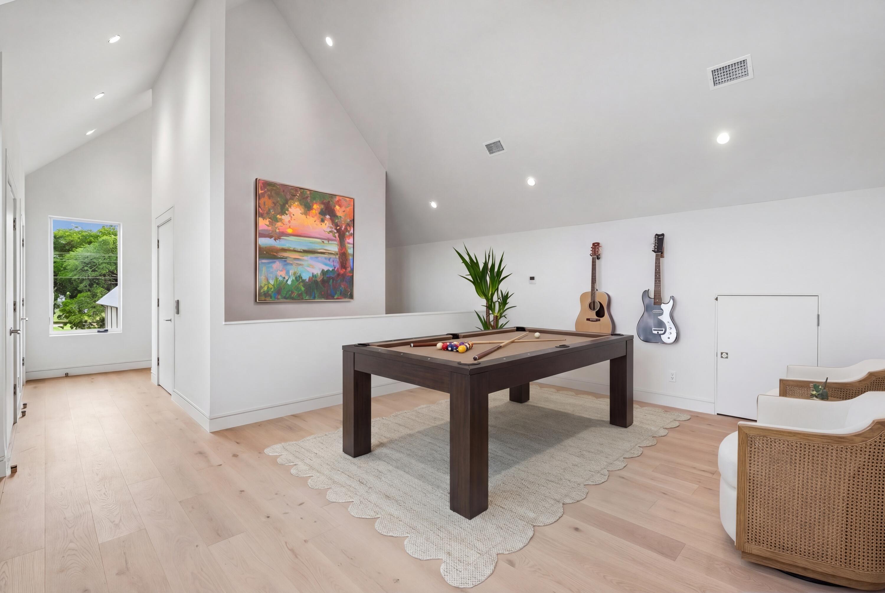 3102 Fort Street