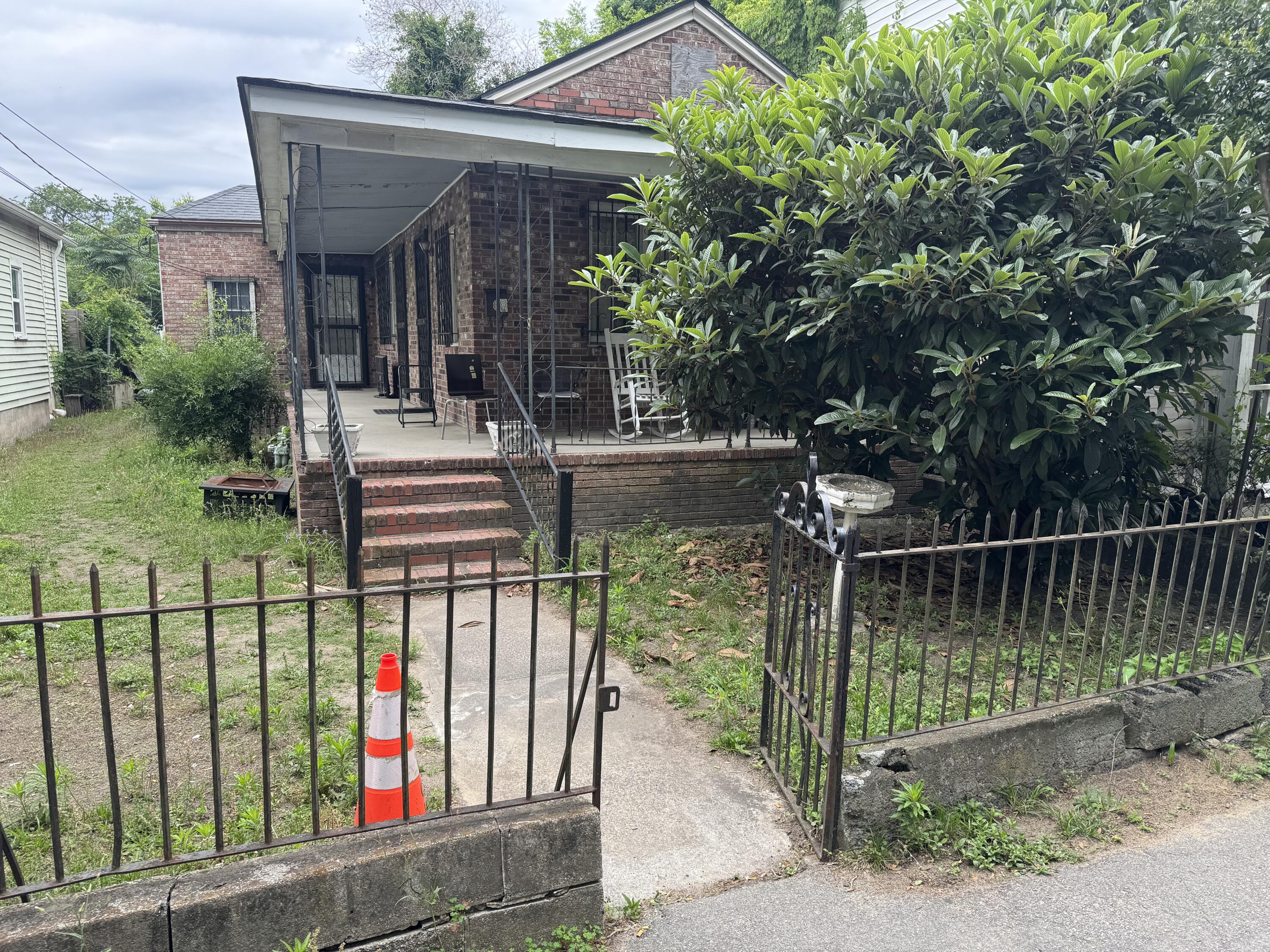 8 Poinsett Street
