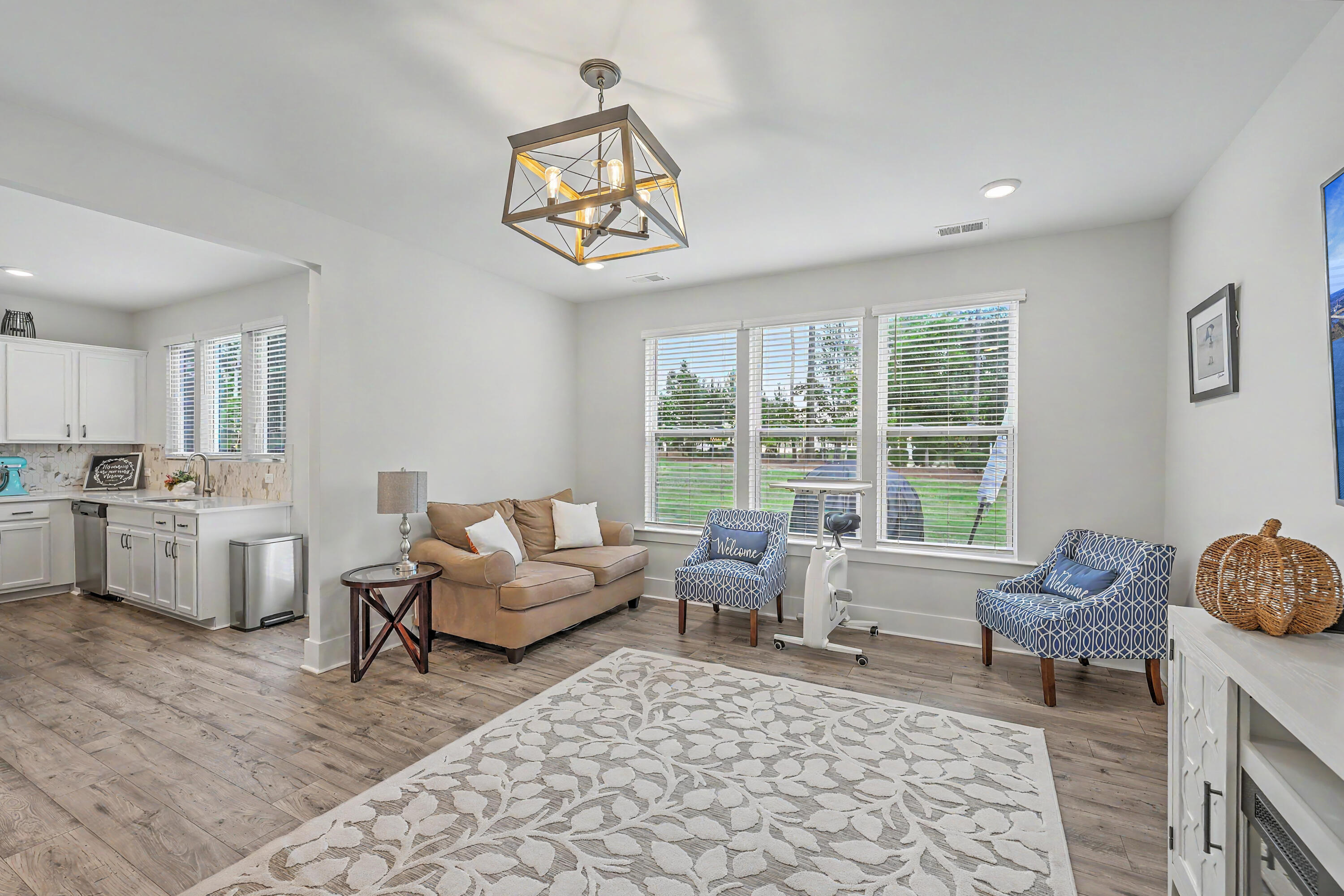 1054 Magnolia Warbler Way