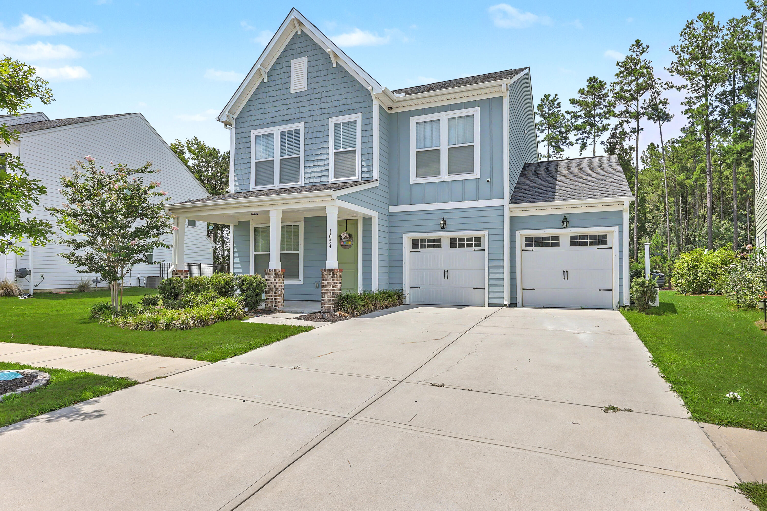 1054 Magnolia Warbler Way
