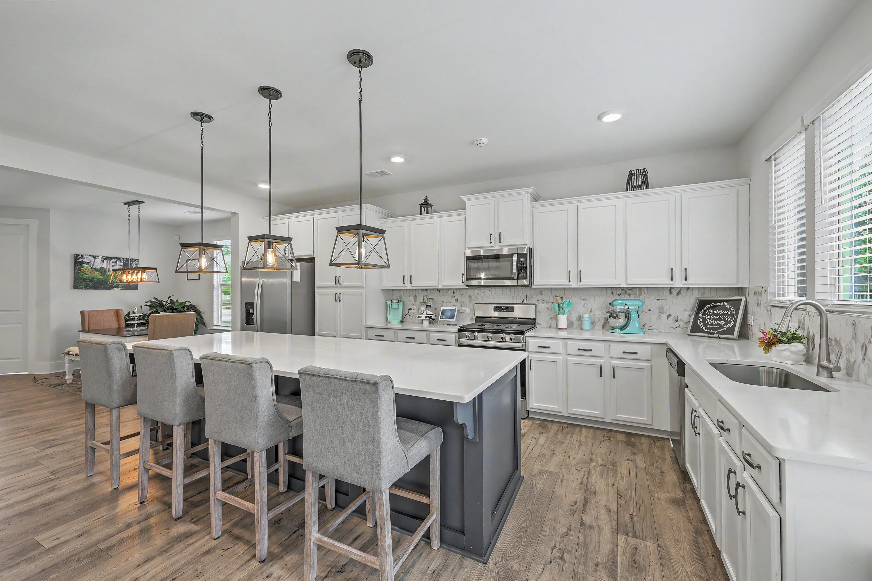 1054 Magnolia Warbler Way