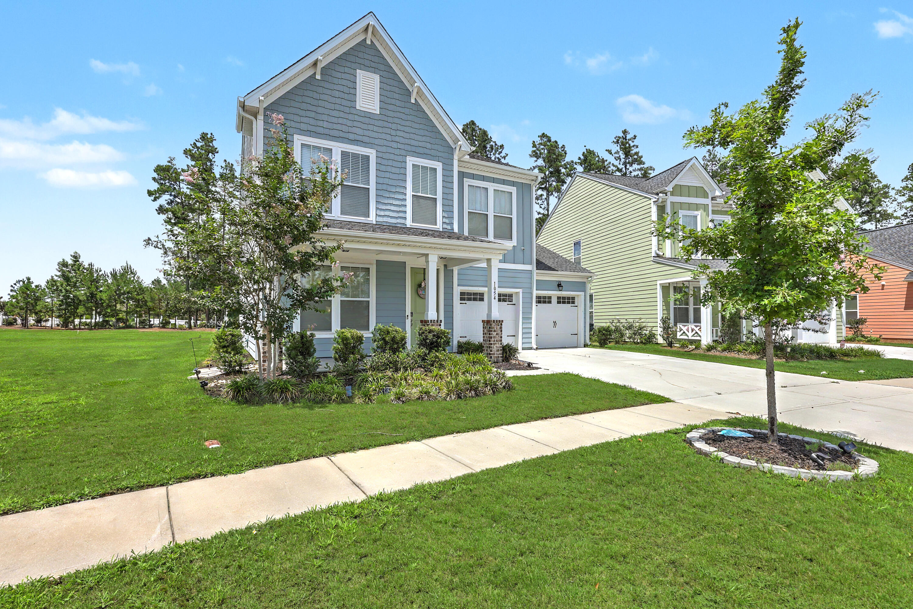 1054 Magnolia Warbler Way