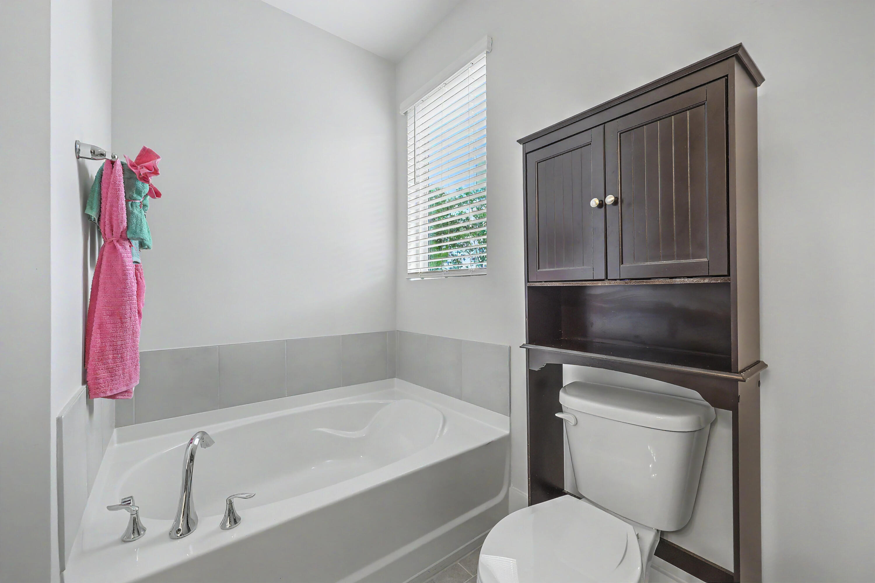 1054 Magnolia Warbler Way