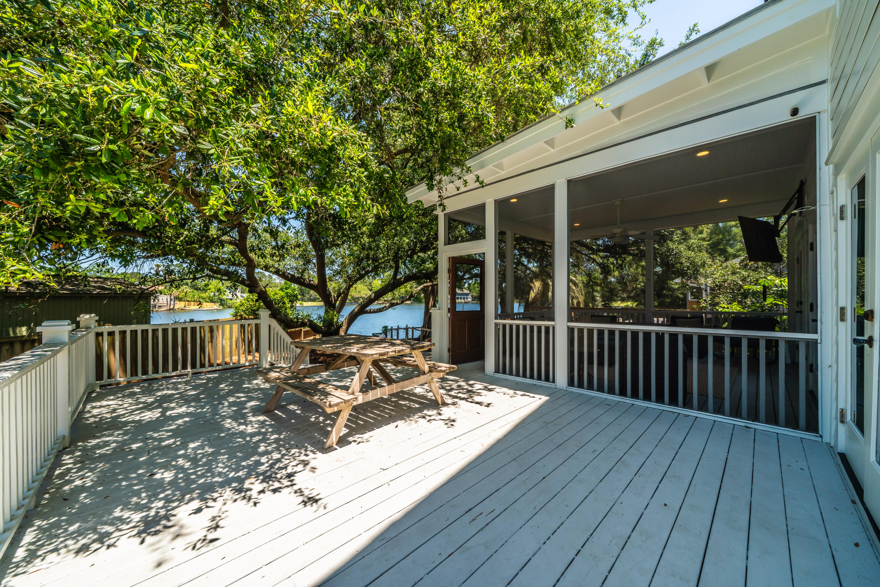 44 Rivers Point Row