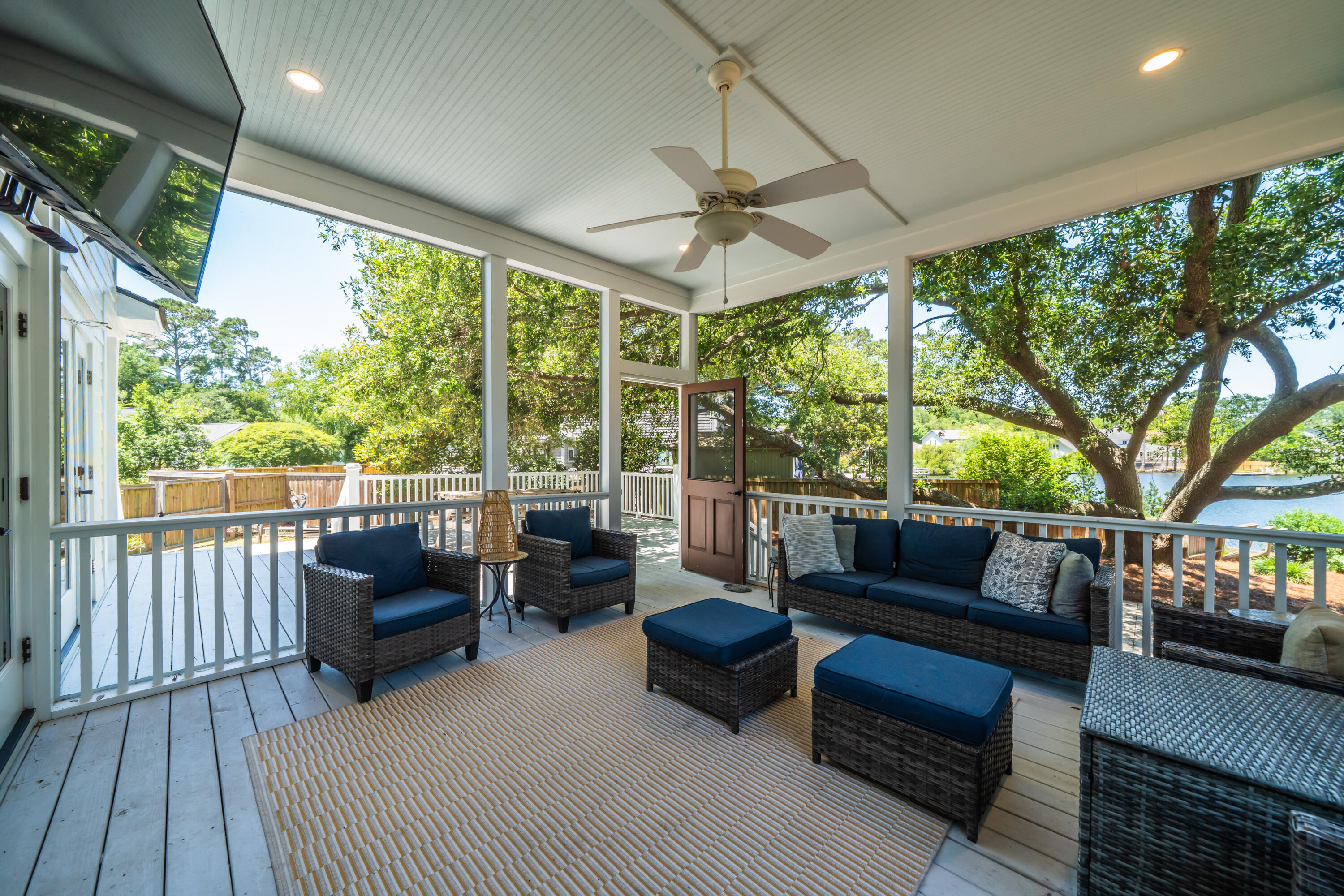 44 Rivers Point Row