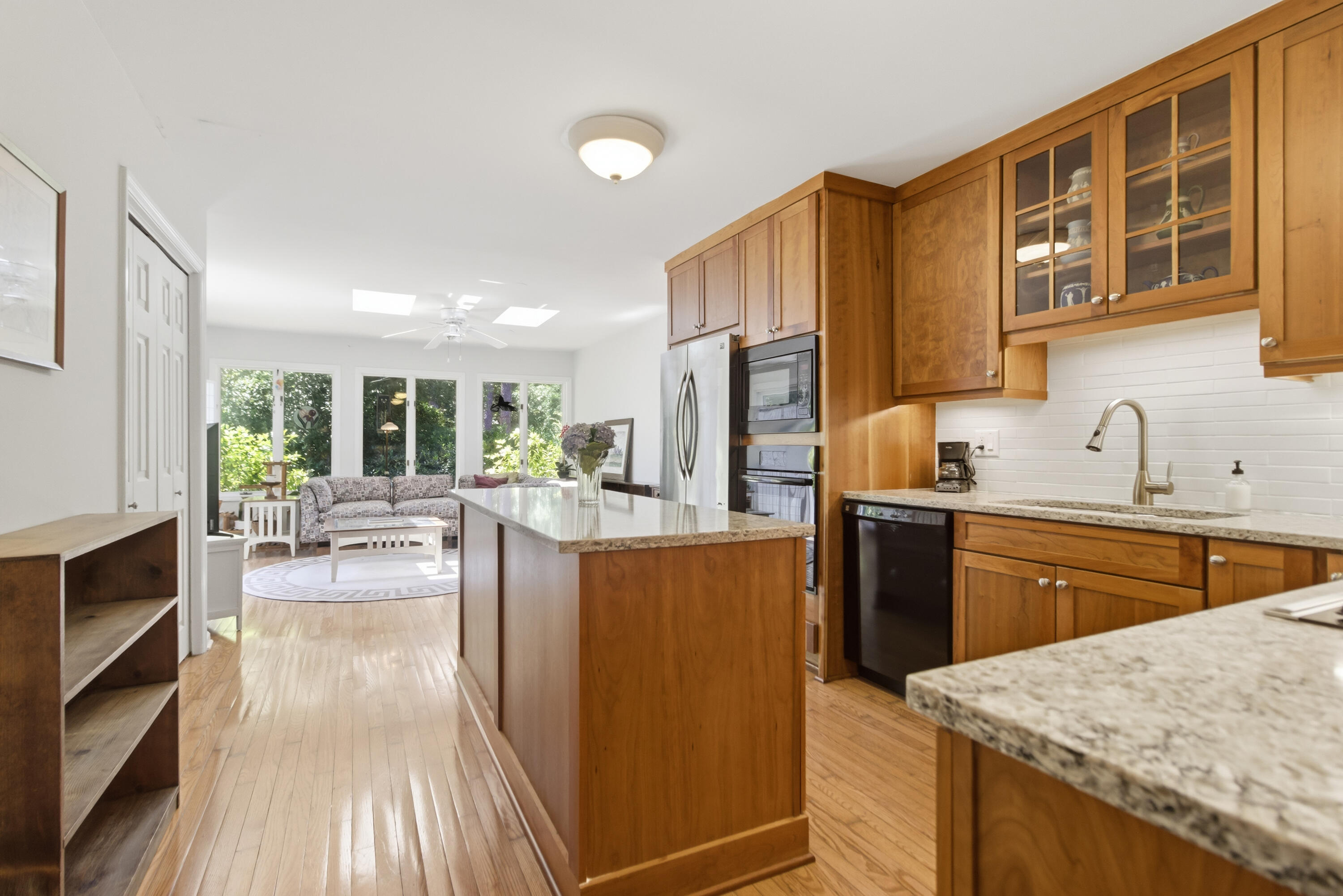 11 Wappoo Creek Place