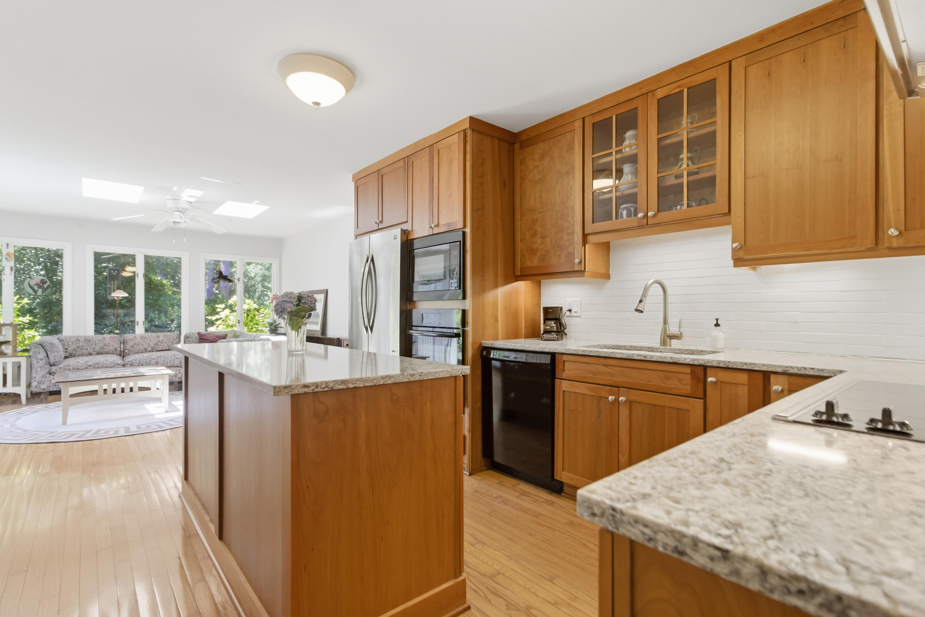11 Wappoo Creek Place