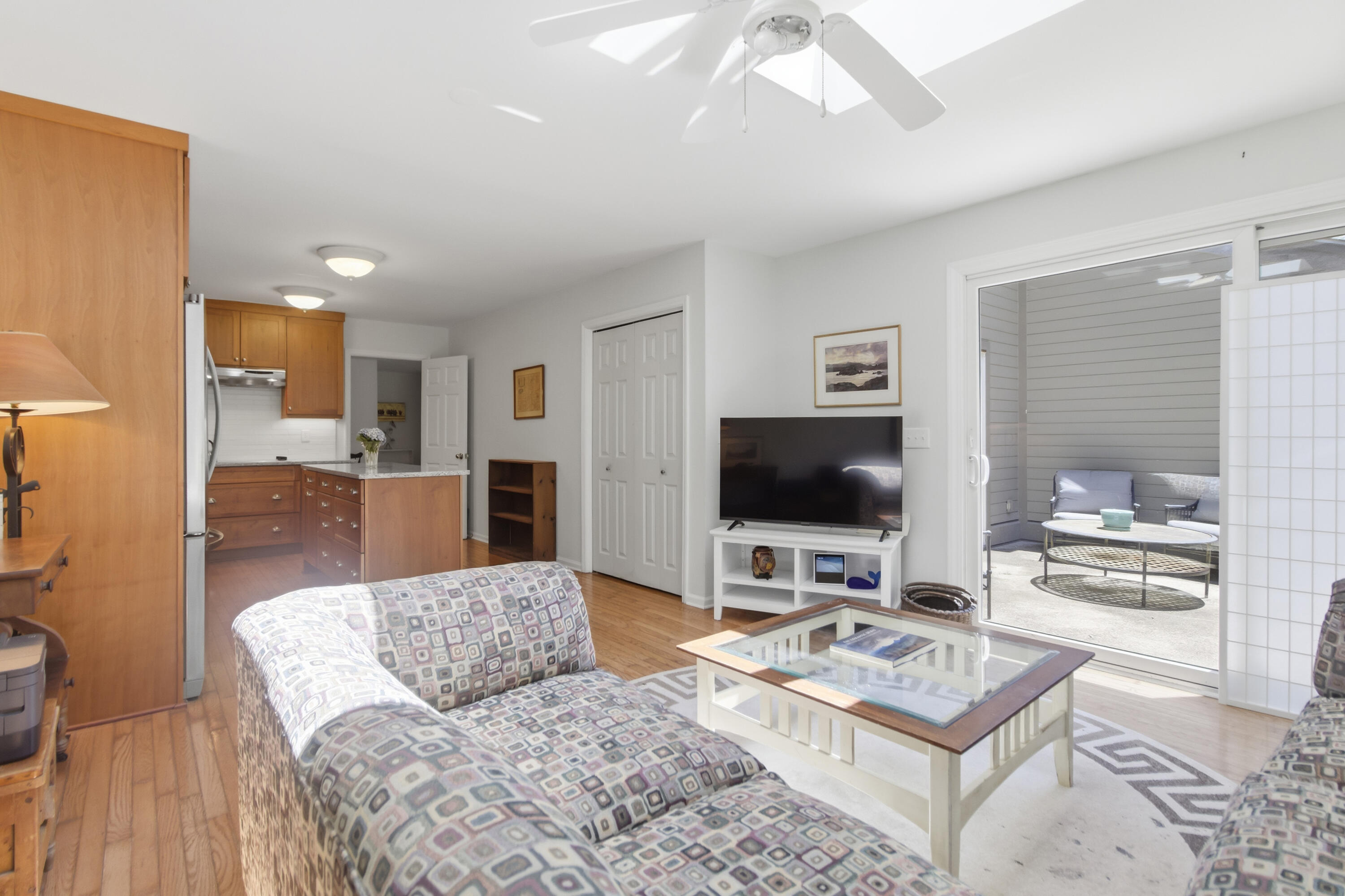 11 Wappoo Creek Place
