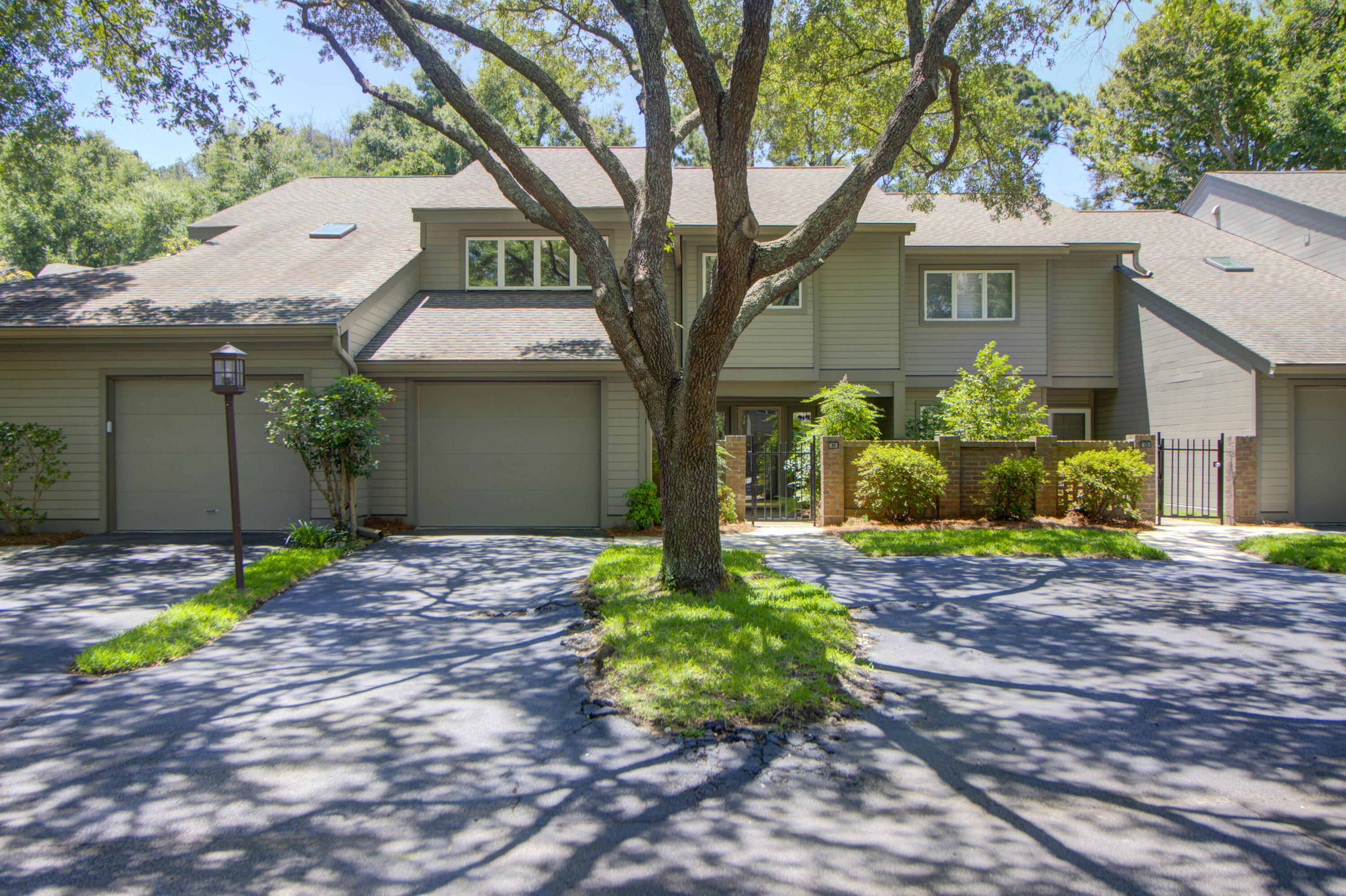 11 Wappoo Creek Place